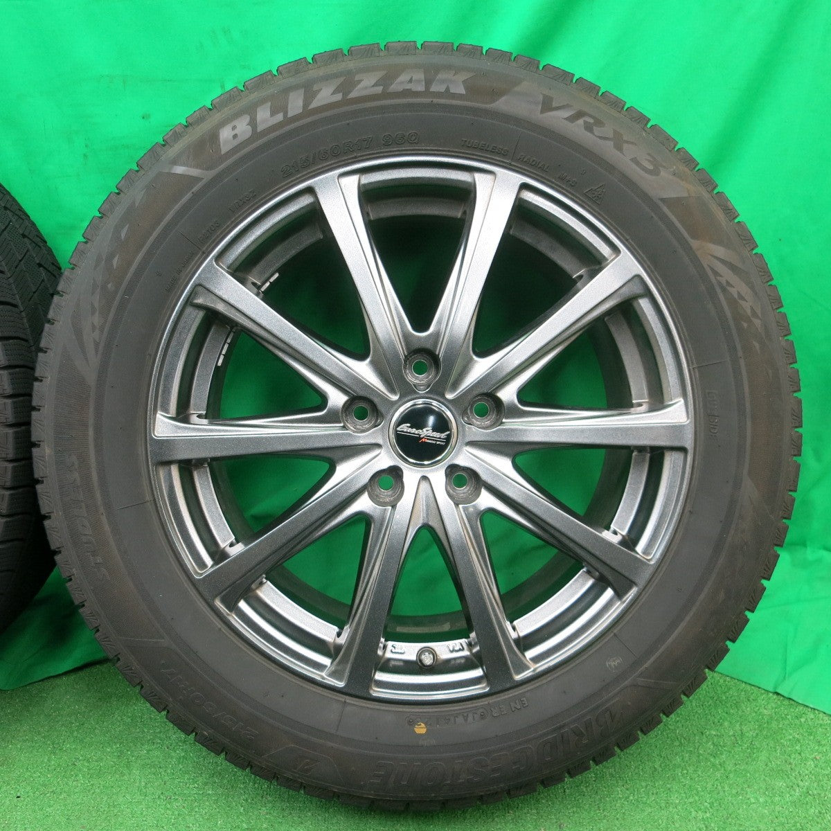 *送料無料* バリ溝！23年！キレイ！9.5分★スタッドレス 215/60R17 ブリヂストン ブリザック VRX3 EuroSpeed MANARAY SPORT PCD114.3/5H★4042907ナス