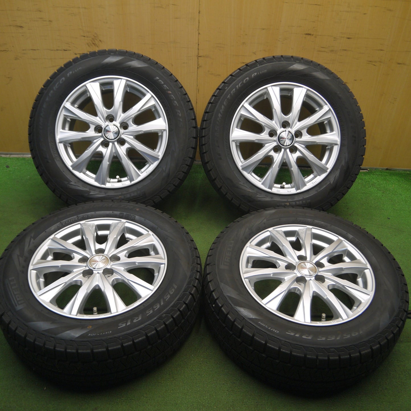 *送料無料* バリ溝！21年！キレイ！9分★プリウス等 195/65R15 スタッドレス ピレリ アイスアシンメトリコ プラス JOKER ジョーカー PCD100/5H★4031212Hス