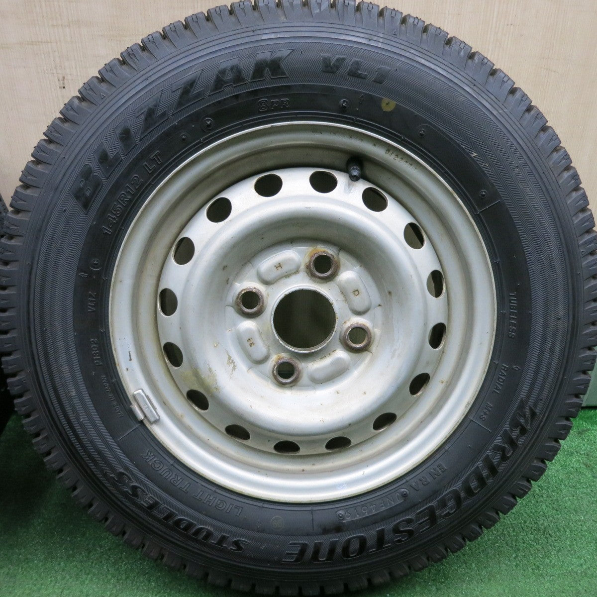 *送料無料* バリ溝！ほぼ10分★スタッドレス 145R12 8PR 145/80R12 ブリヂストン ブリザック VL1 ヨコハマ アイスガード iG91 スチール PCD100/4H★4042901HAス