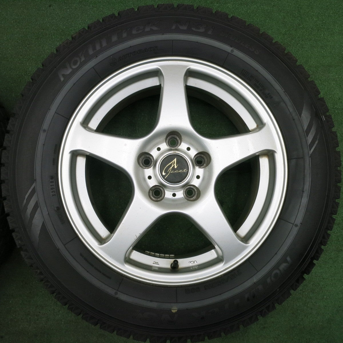 *送料無料* バリ溝！ほぼ10分★スタッドレス 215/65R16 オートバックス ノーストレック N3i Azeet 16インチ PCD114.3/5H★4040305NJス