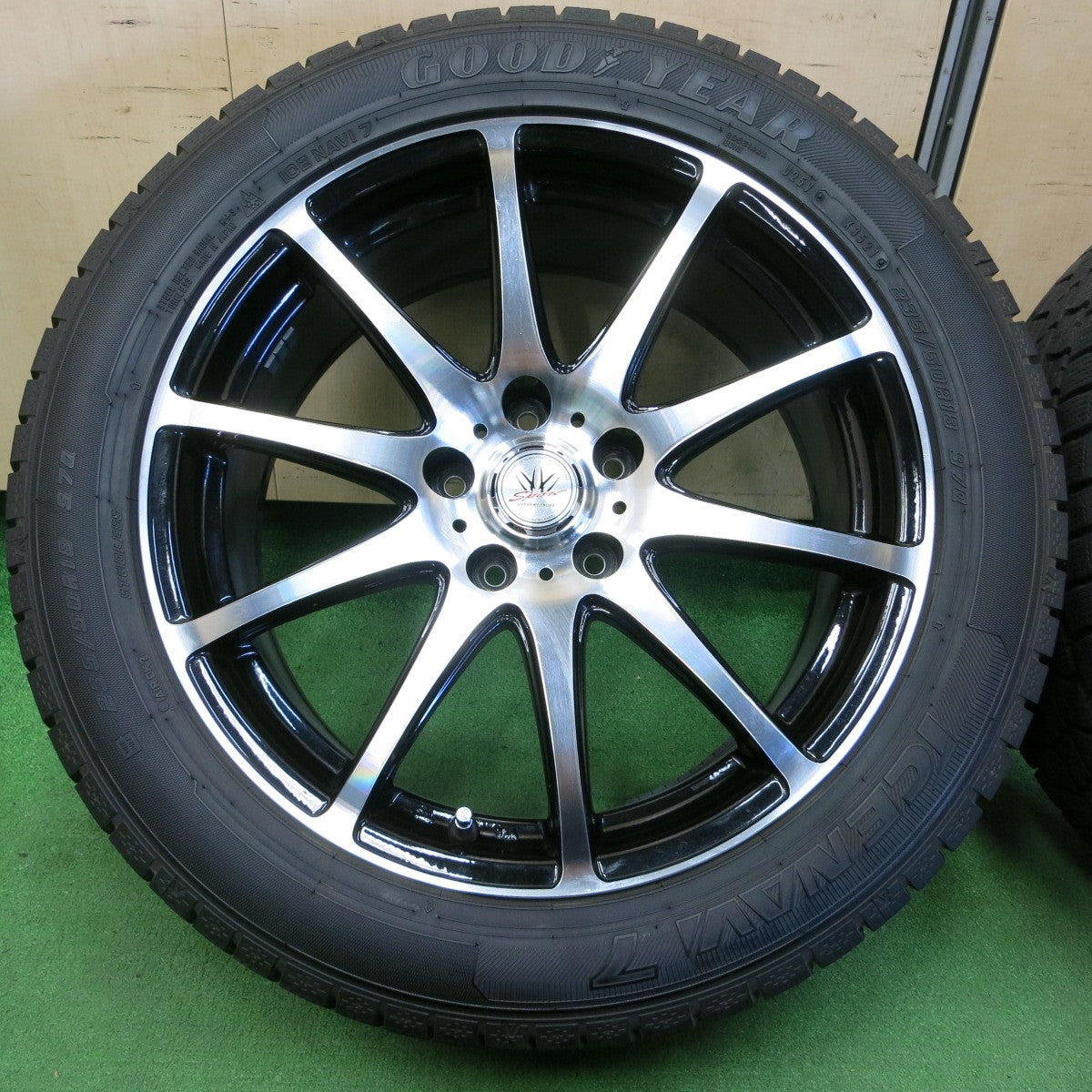 *送料無料* バリ溝！21年！キレイ！9.5分★LOXARNY SPORT BADX 235/50R18 スタッドレス グッドイヤー アイスナビ7 ロクサーニ PCD114.3/5H★4052011イス