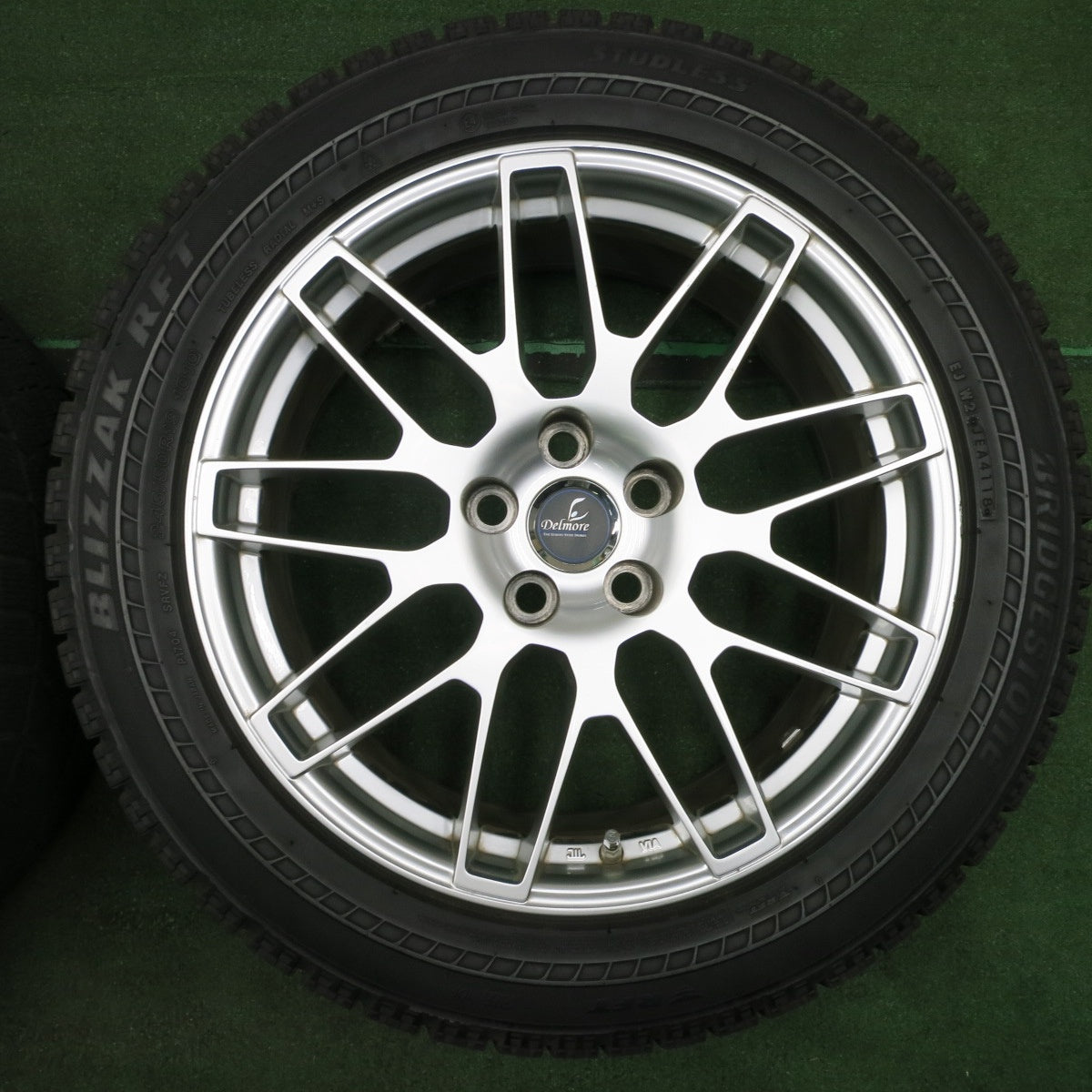 *送料無料* キレイ★レクサス等 Delmore 245/50R19 スタッドレス ブリヂストン ブリザック RFT デルモア 19インチ PCD120/5H★4042801NJス