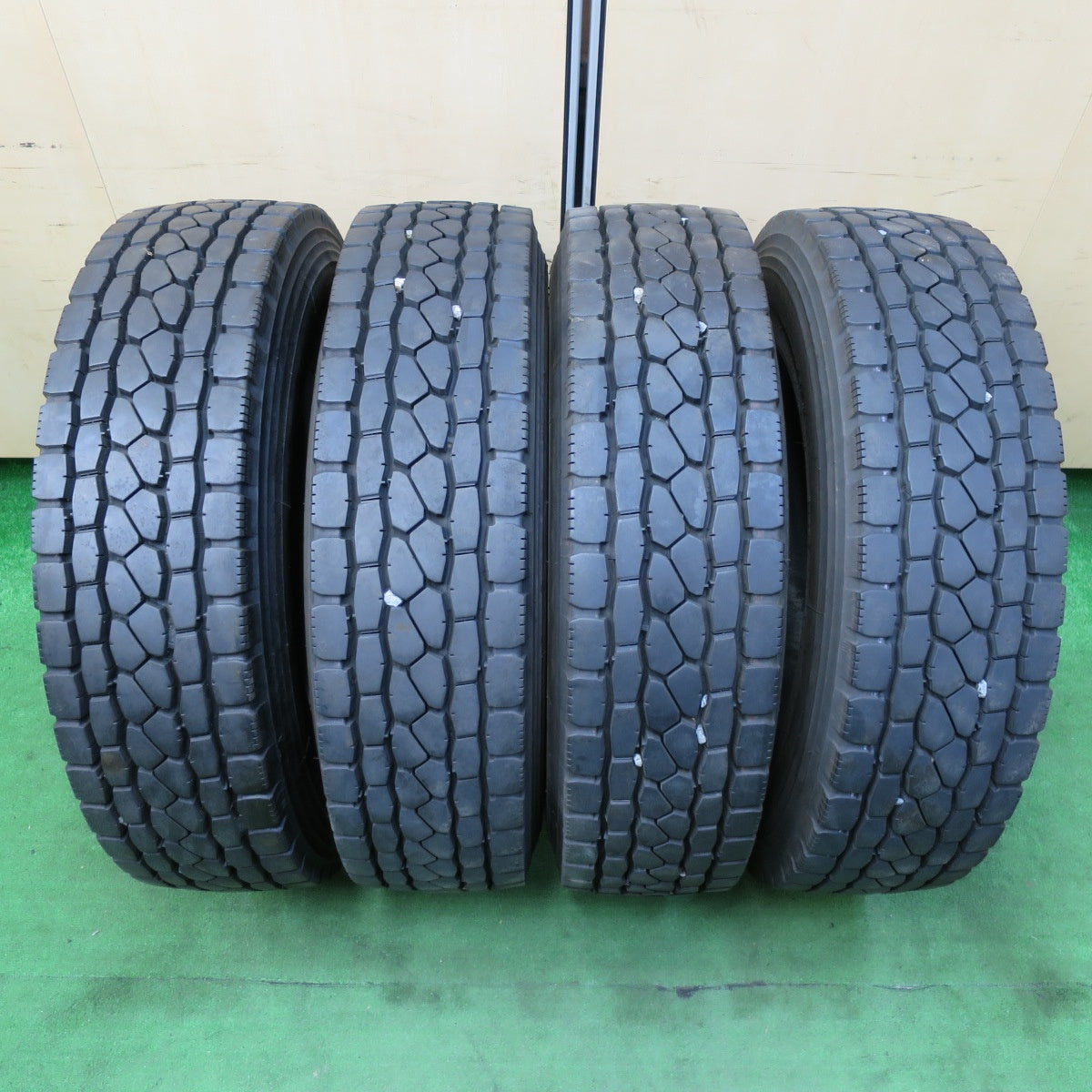 *送料無料* バリ溝！23年！9分★トラック タイヤ 225/80R17.5 123/122L ブリヂストン エコピア M801Ⅱ ミックス 17.5インチ★4061803イスタ