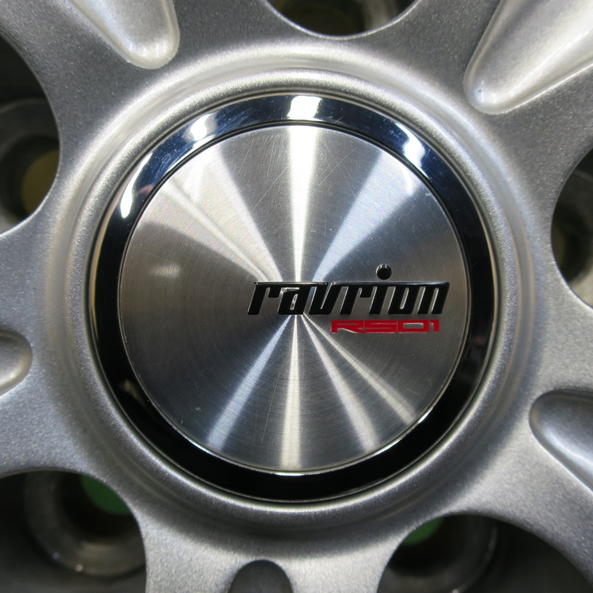 *送料無料* バリ溝！22年！キレイ！9.5分以上★スタッドレス 225/65R17 グッドイヤー アイスナビ SUV ravrion RS01 ラブリオン 17インチ PCD114.3/5H★4061202イス