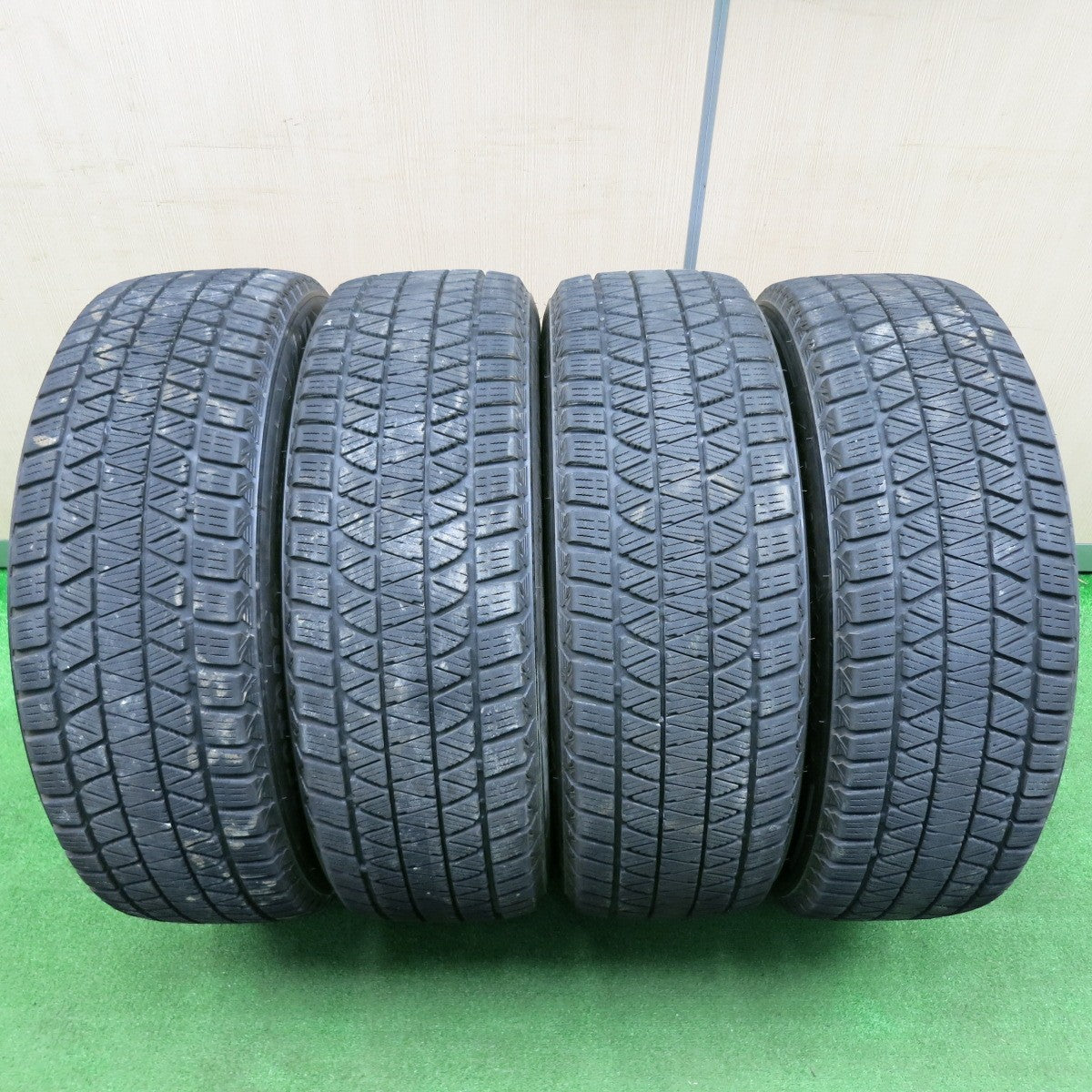 [送料無料] キレイ！20年★スバル レガシィ アウトバック 純正 225/60R18 スタッドレス ブリヂストン ブリザック DM-V3 18インチ PCD114.3/5H★4121603TNス