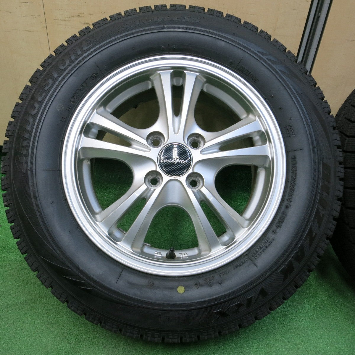 *送料無料* バリ溝！ほぼ10分★スタッドレス 185/70R14 ブリヂストン ブリザック VRX EuroSpeed ユーロスピード PCD100/4H★4042506イス