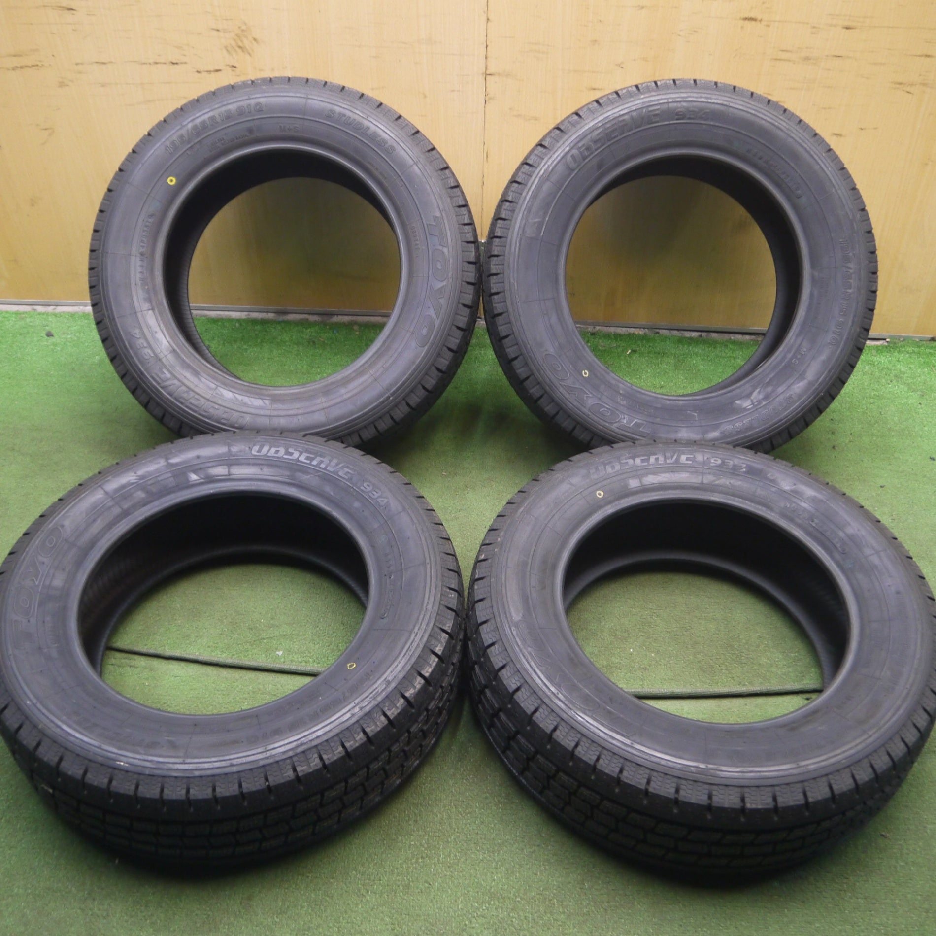 *送料無料* 未使用★スタッドレス 195/65R15 トーヨー オブザーブ 934 タイヤ 15インチ ノア ヴォクシー プリウス  等★4031806Hスタ