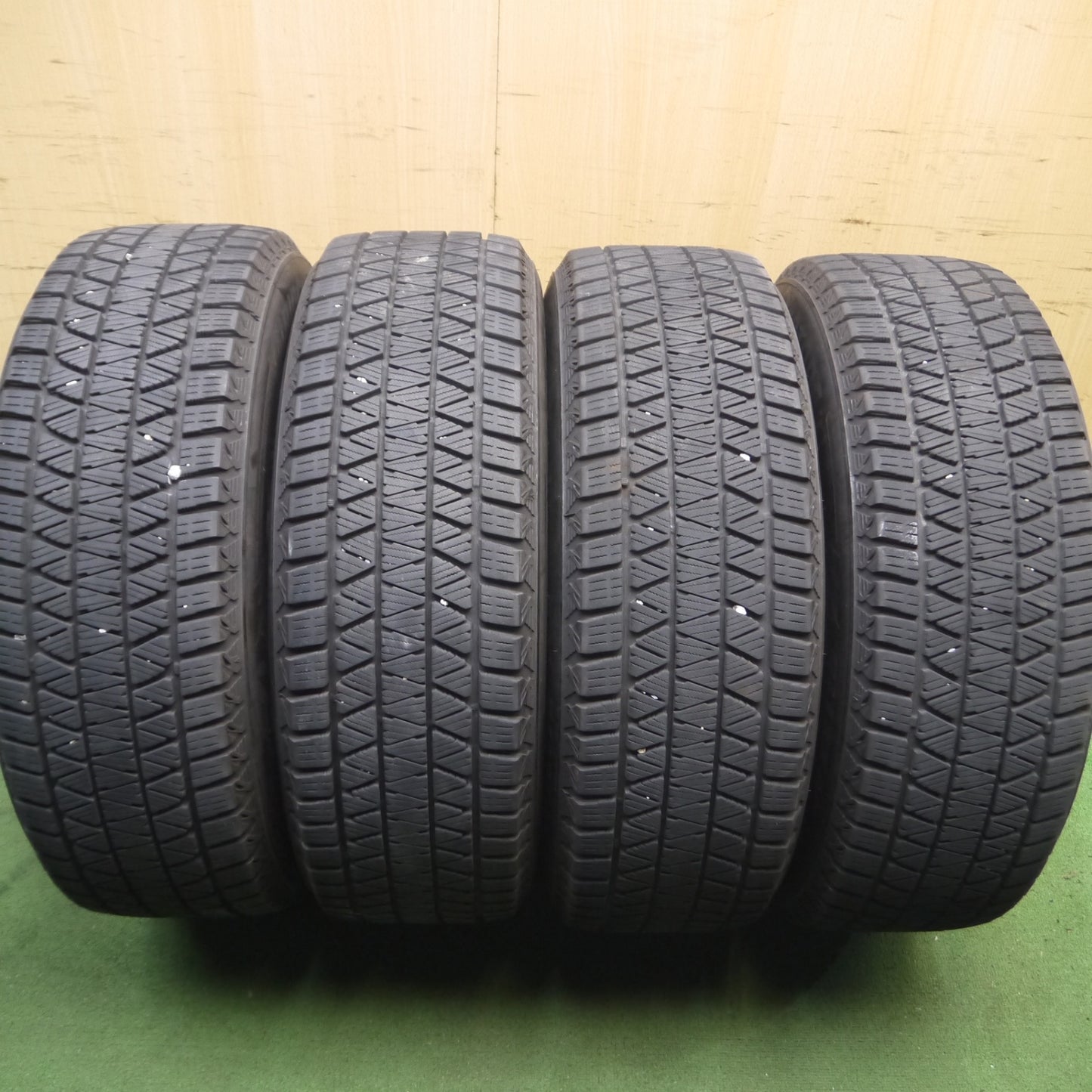 *送料無料* バリ溝！キレイ！8.5分★スタッドレス 225/65R17 ブリヂストン ブリザック DM-V3 TOPRUN トップラン 17インチ PCD114.3/5H★4040907Hス