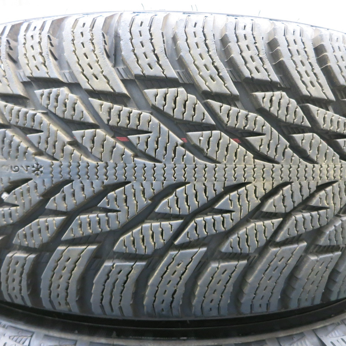 *送料無料* バリ溝！21年！9.5分★スタッドレス 205/65R15 ノキアン ハッカペリッタ R3 Eurodesign ユーロデザイン 15インチ PCD100/5H★4040309NJス