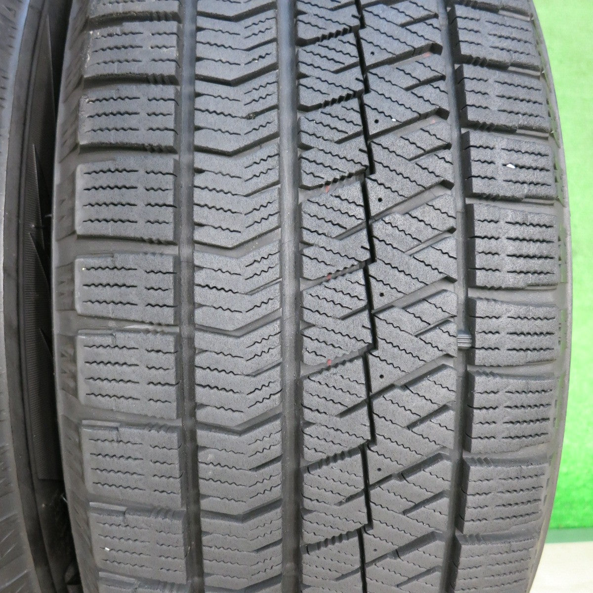 [送料無料] バリ溝！20年！キレイ！8.5分★レアマイスター BRANDLE-LINE LEZIO 215/60R17 スタッドレス ブリヂストン ブリザック VRX2 レツィオ トヨタ PCD114.3/5H★4112101NJス