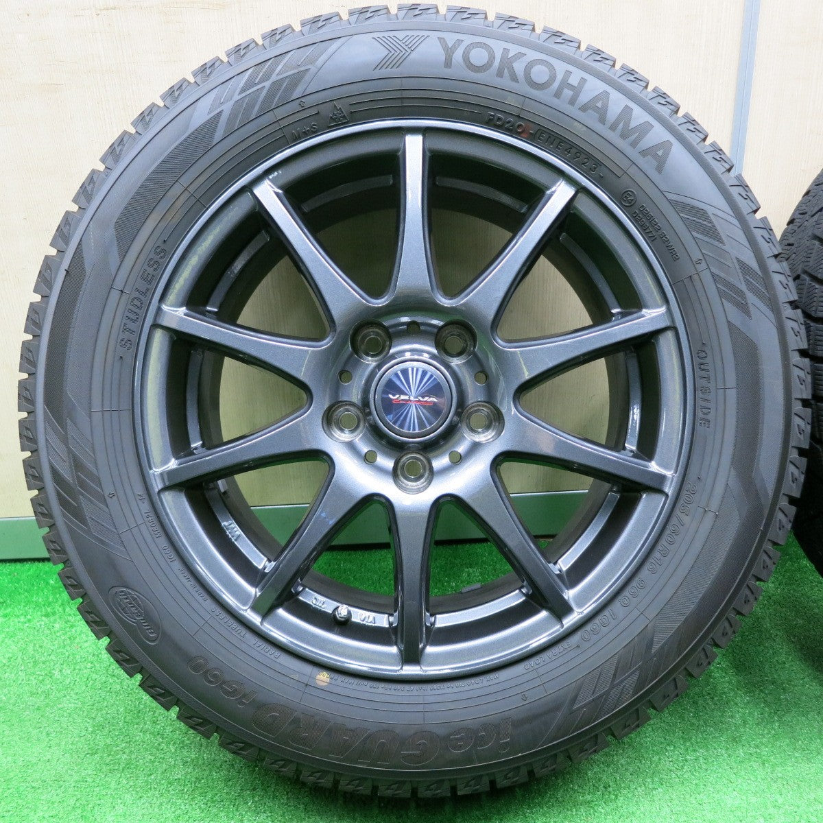 [送料無料] 超バリ溝！23年！キレイ！ほぼ10分★スタッドレス 205/60R16 ヨコハマ アイスガード iG60 VELVA CHARGE ヴェルヴァ 16インチ PCD114.3/5H★4101501NJス