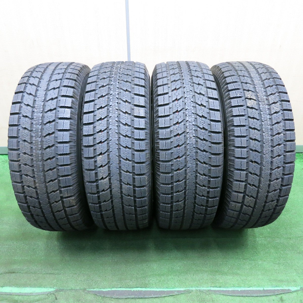 *送料無料* バリ溝！キレイ！9.5分★KEELER スタッドレス 265/70R16 トーヨー オブザーブ GSi-5 キーラー 16インチ PCD139.7/6H★4041011TNス