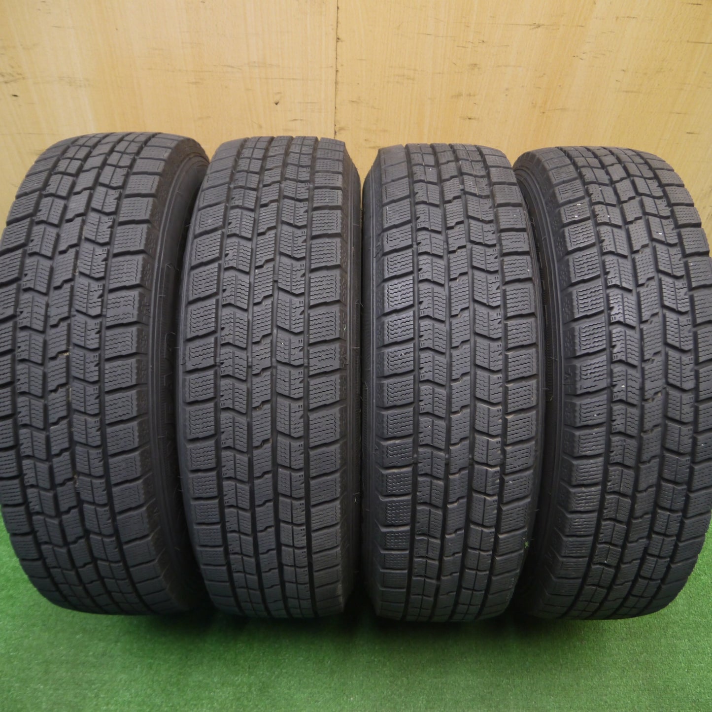 [送料無料] バリ溝！21年！キレイ！9分★スタッドレス 175/70R14 グッドイヤー アイスナビ7 LAUFBAHNⅡ 14インチ PCD100/4H★4111805Hス