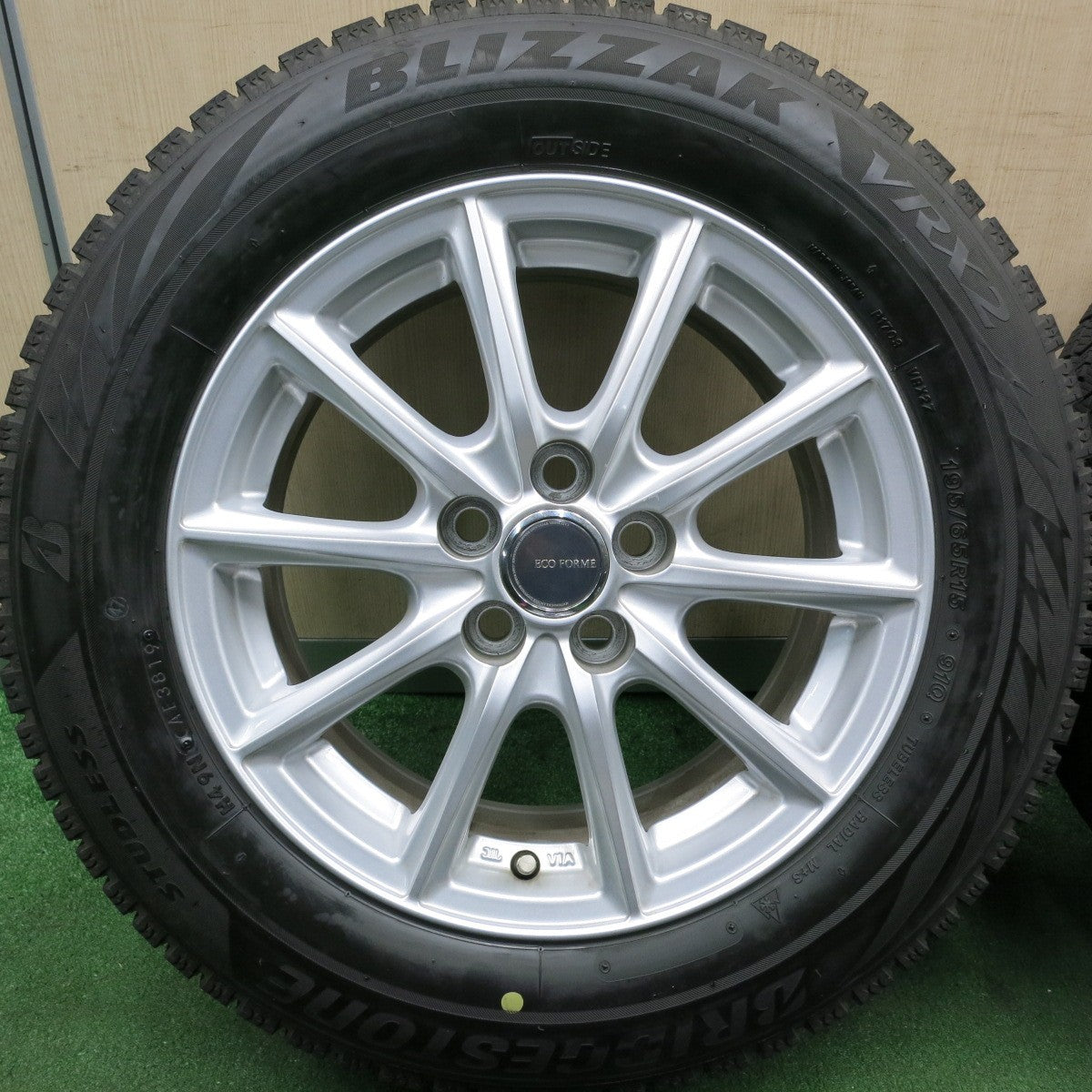 *送料無料* バリ溝！キレイ！9分★プリウス等 195/65R15 スタッドレス ブリヂストン ブリザック VRX2 ECO FORME エコフォルム PCD100/5H★4051102HAス