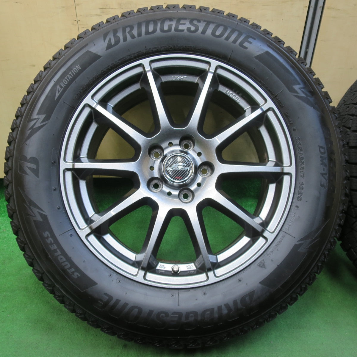 [送料無料] バリ溝！22年！キレイ！9分★スタッドレス 225/65R17 ブリヂストン ブリザック DM-V3 SCHNEIDER MiD シュナイダー PCD114.3/5H★4101504イス