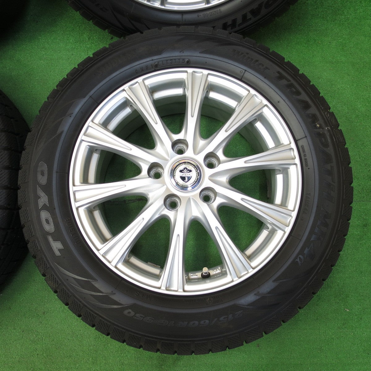 *送料無料* バリ溝！キレイ！9.5分★スタッドレス 215/60R16 トーヨー ウインタートランパス MK4α JOKER ジョーカー 16インチ PCD114.3/5H★4042206KMス