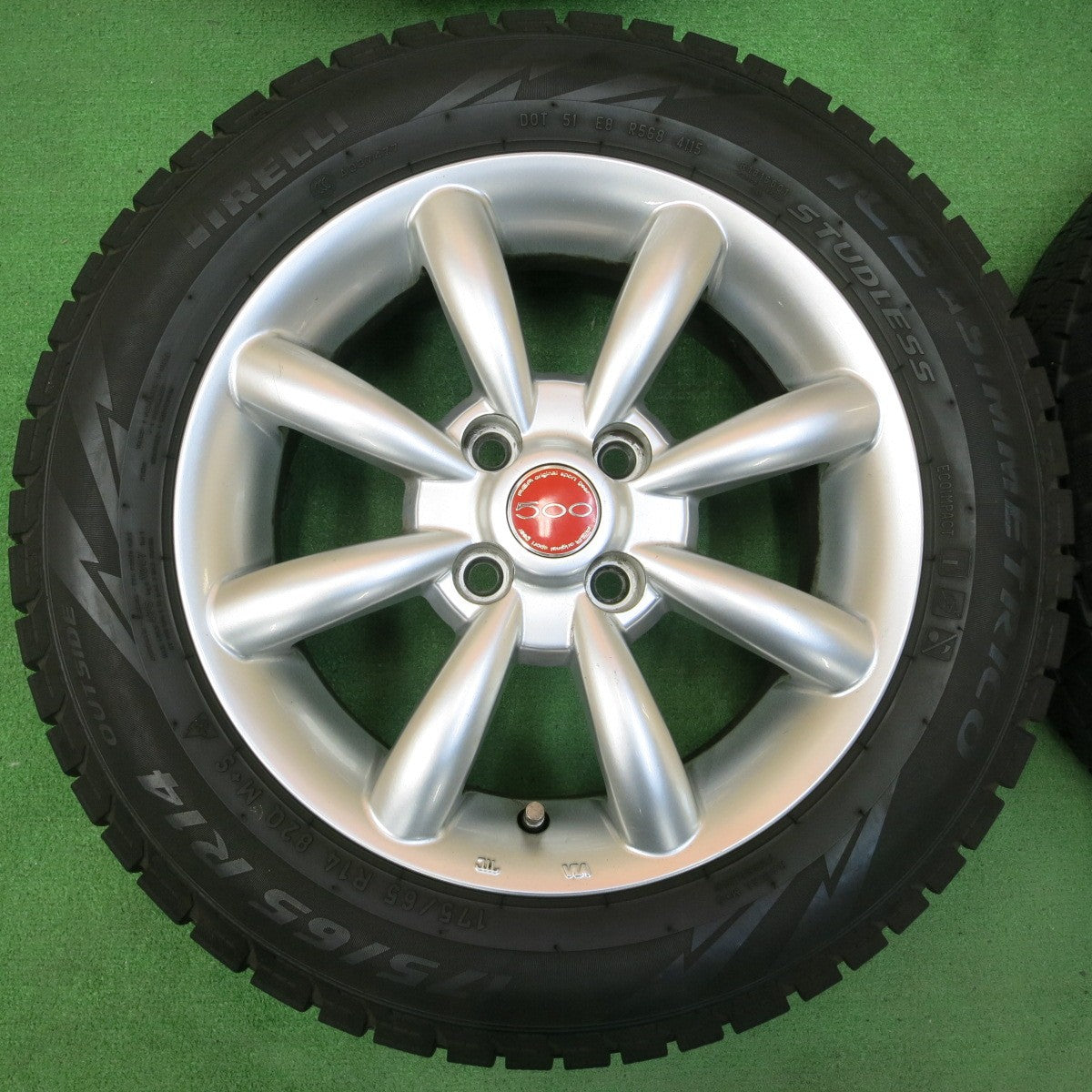 *送料無料* バリ溝！キレイ！8.5分★FIAT フィアット 500 AGA TAS 175/65R14 スタッドレス ピレリ アイスアシンメトリコ 14インチ PCD98/4H★4042502イス