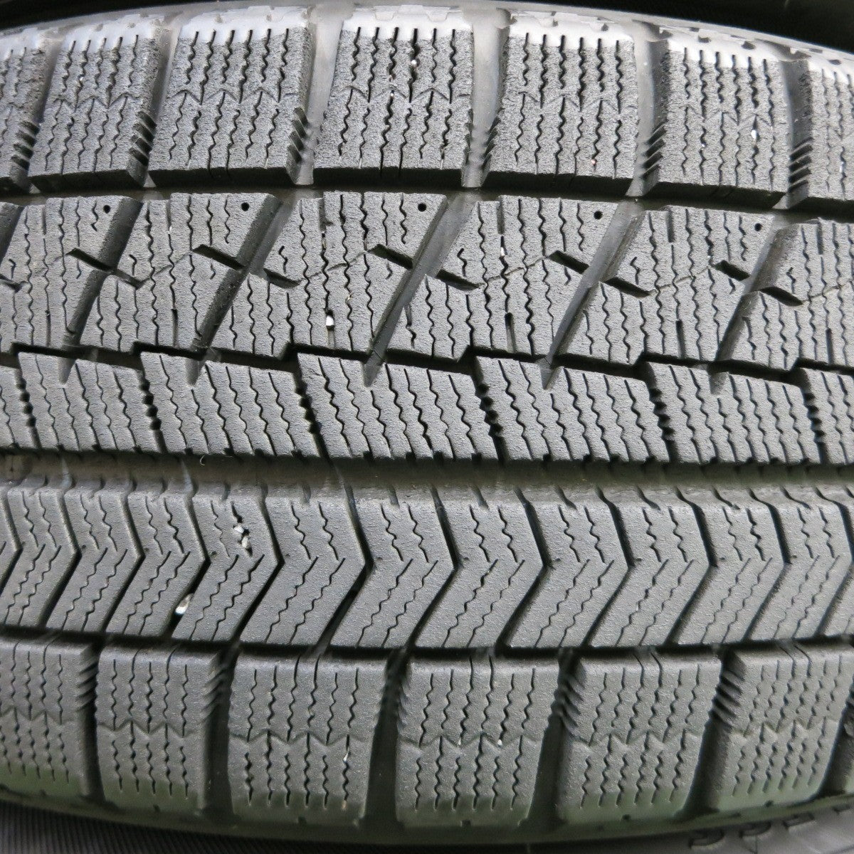 *送料無料* バリ溝！8.5分★ホンダ フィット 純正 スチール 185/60R15 スタッドレス ブリヂストン ブリザック VRX  PCD100/4H★4052807イス