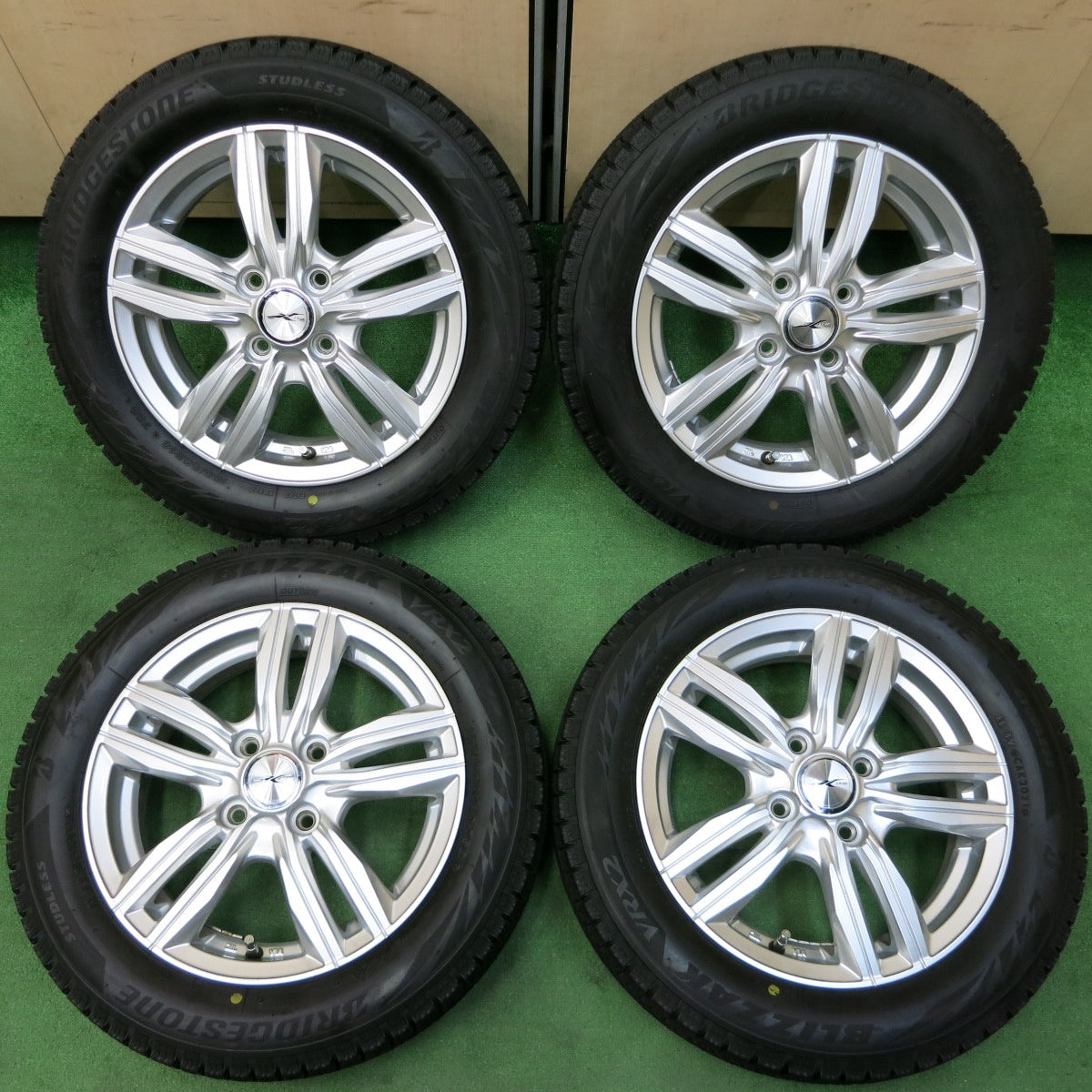 *送料無料* バリ溝！21年！キレイ！ほぼ10分★スタッドレス 155/65R14 ブリヂストン ブリザック VRX2 JOKER ジョーカー 14インチ PCD100/4H★4051407イス