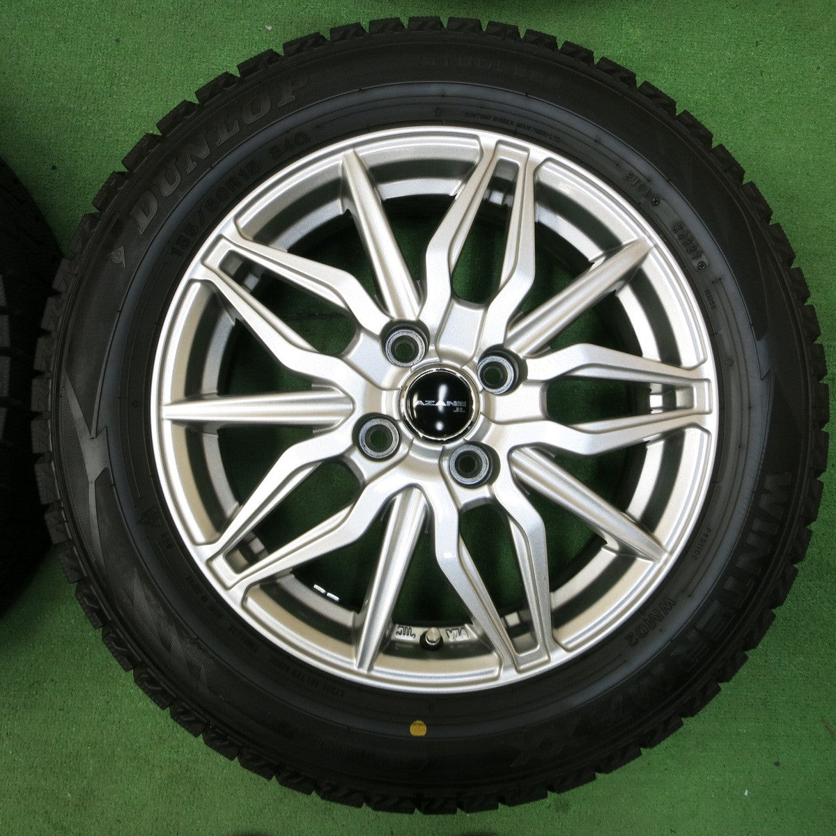 *送料無料* バリ溝！21年！キレイ！9.5分以上★スタッドレス 185/60R15 ダンロップ ウインターマックス WM02 AZANE JL 15インチ PCD100/4H★4052711イス