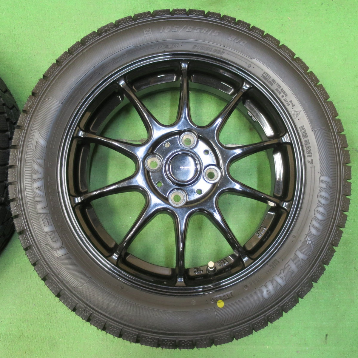 *送料無料* バリ溝！23年！キレイ！ほぼ10分★スタッドレス 165/65R15 グッドイヤー アイスナビ7 G-SPEED Gスピード 15インチ PCD100/4H★4090802イス