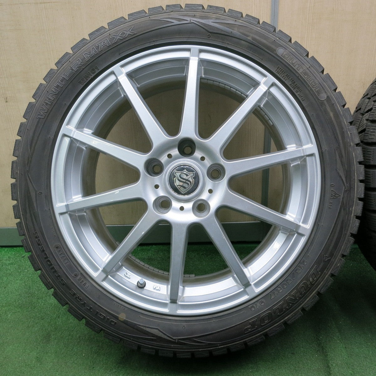 *送料無料* バリ溝！キレイ！9.5分以上★スタッドレス 215/50R17 ダンロップ ウインターマックス WM01 社外 アルミ 17インチ PCD114.3/5H★4062903NJス