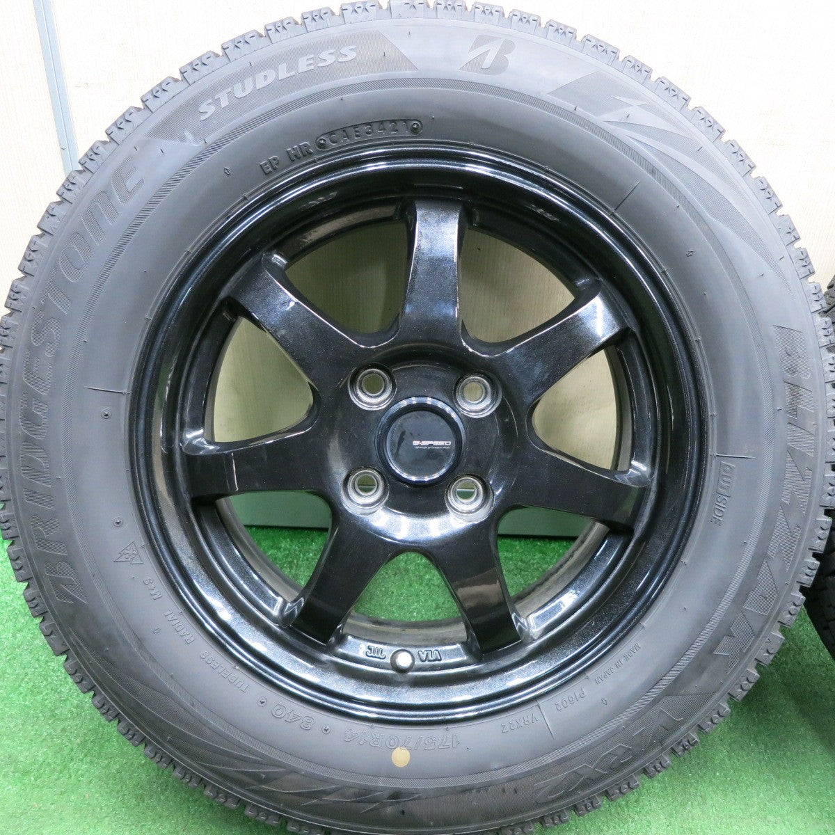 *送料無料* バリ溝！21年！9分★スタッドレス 175/70R14 ブリヂストン ブリザック VRX2 G-Speed Gスピード 14インチ PCD100/4H★4032412HAス