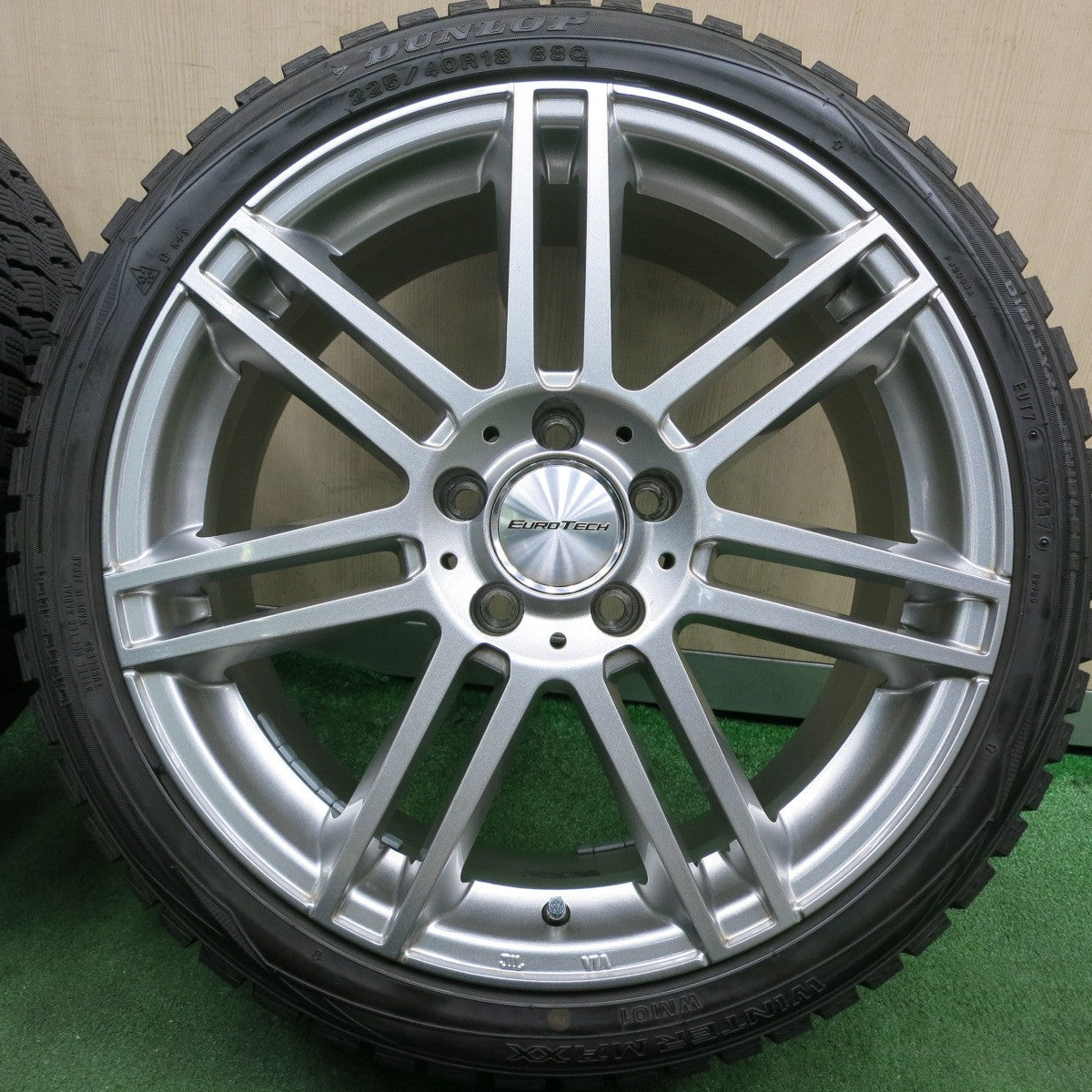 *送料無料* バリ溝！9.5分★ワーゲン等 EUROTECH 225/40R18 スタッドレス ダンロップ ウインターマックス WM01 ユーロテック PCD112/5H★4062502HAス