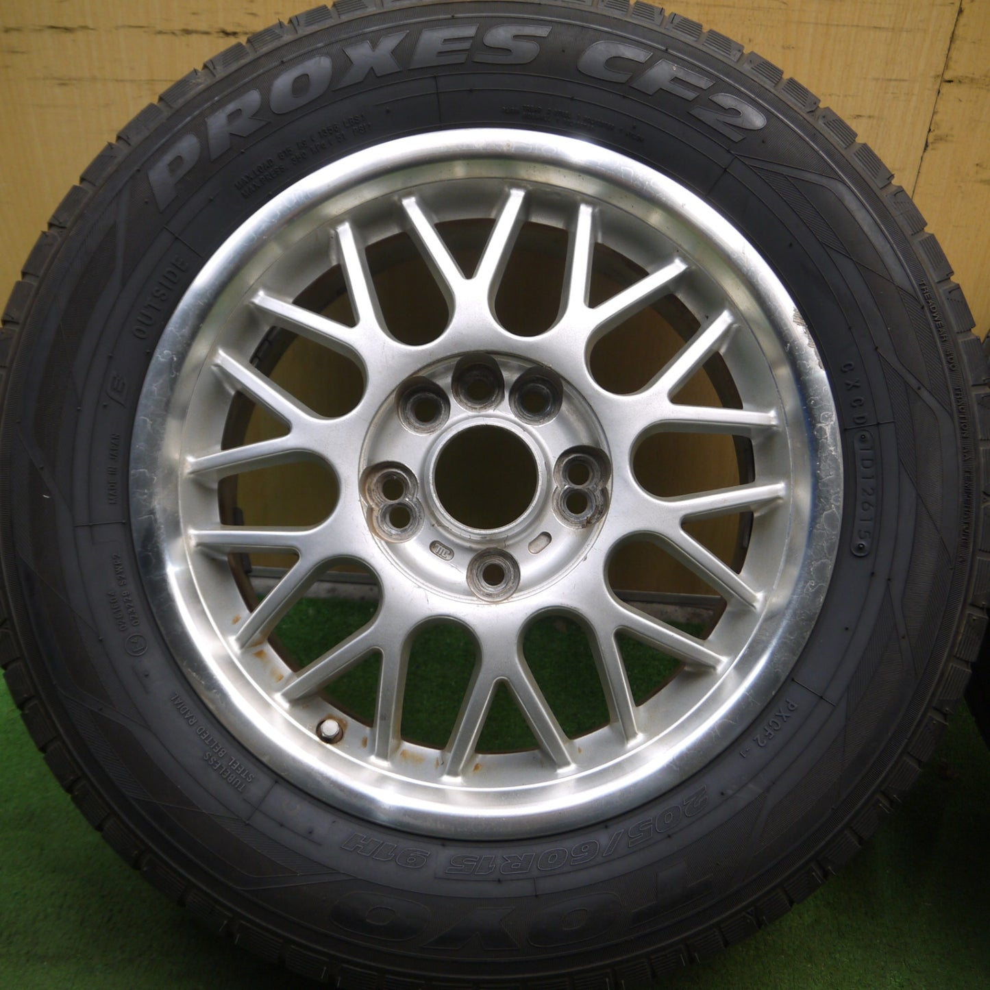 *送料無料* バリ溝！9.5分★205/60R15 トーヨー プロクセス CF2 社外 アルミ 15インチ PCD114.3/5H 4H マルチ★4040810Hノ