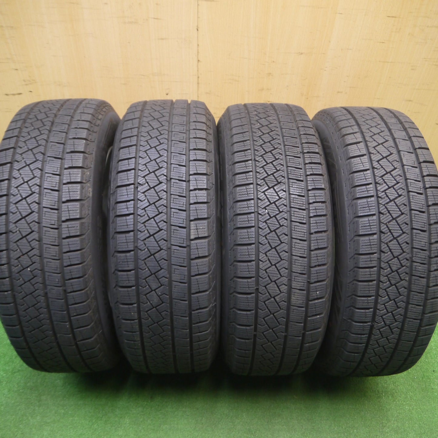 [送料無料] 超バリ溝！23年！キレイ！ほぼ10分★スタッドレス 195/65R15 ピレリ アイスゼロ アシンメトリコ VAGGIO 15インチ PCD100 114.3/5H マルチ★4120208Hス