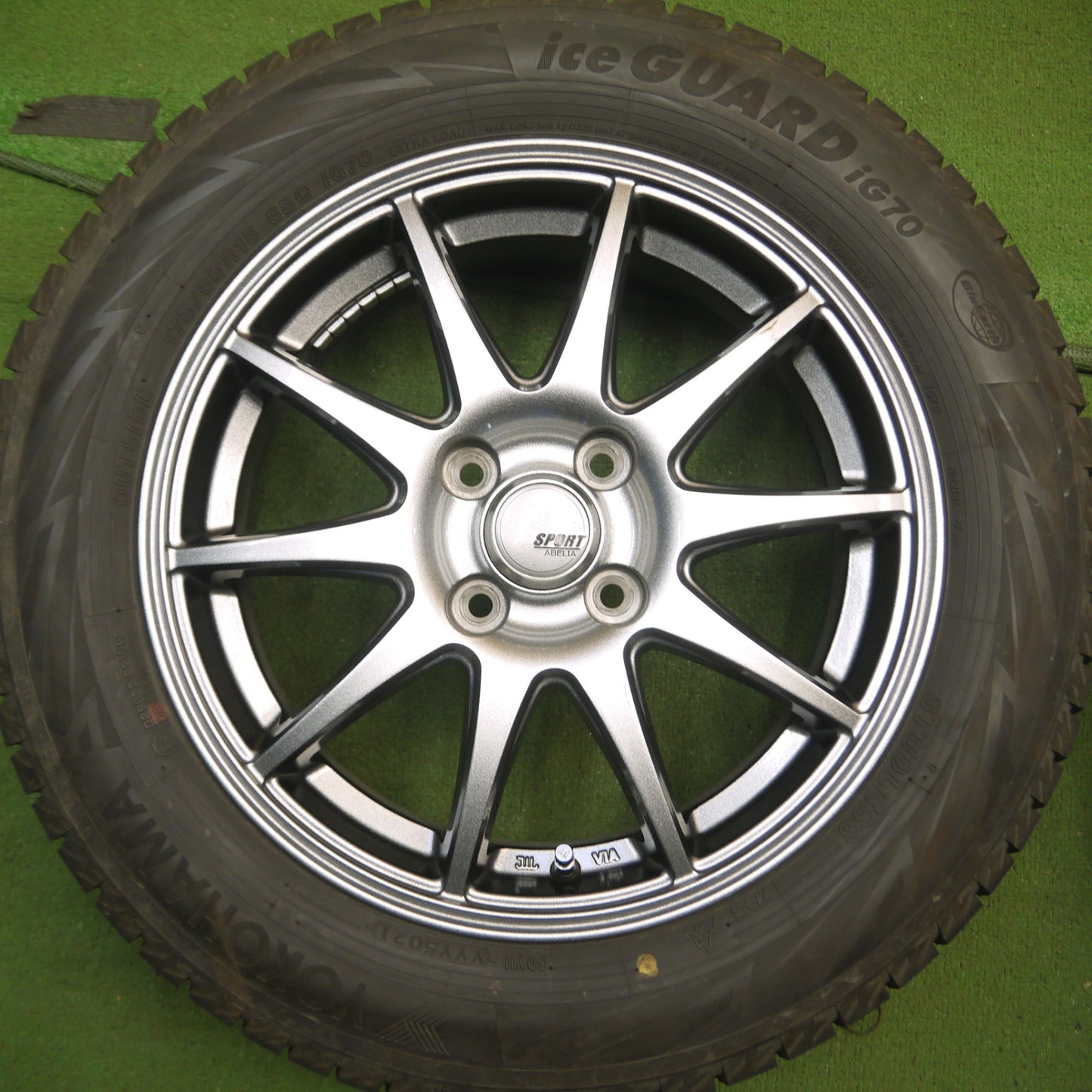 *送料無料* バリ溝！21年！キレイ！ほぼ10分★スタッドレス 175/65R15 ヨコハマ アイスガード iG70 SPORT ABELIA 15インチ PCD100/4H★4040911Hス