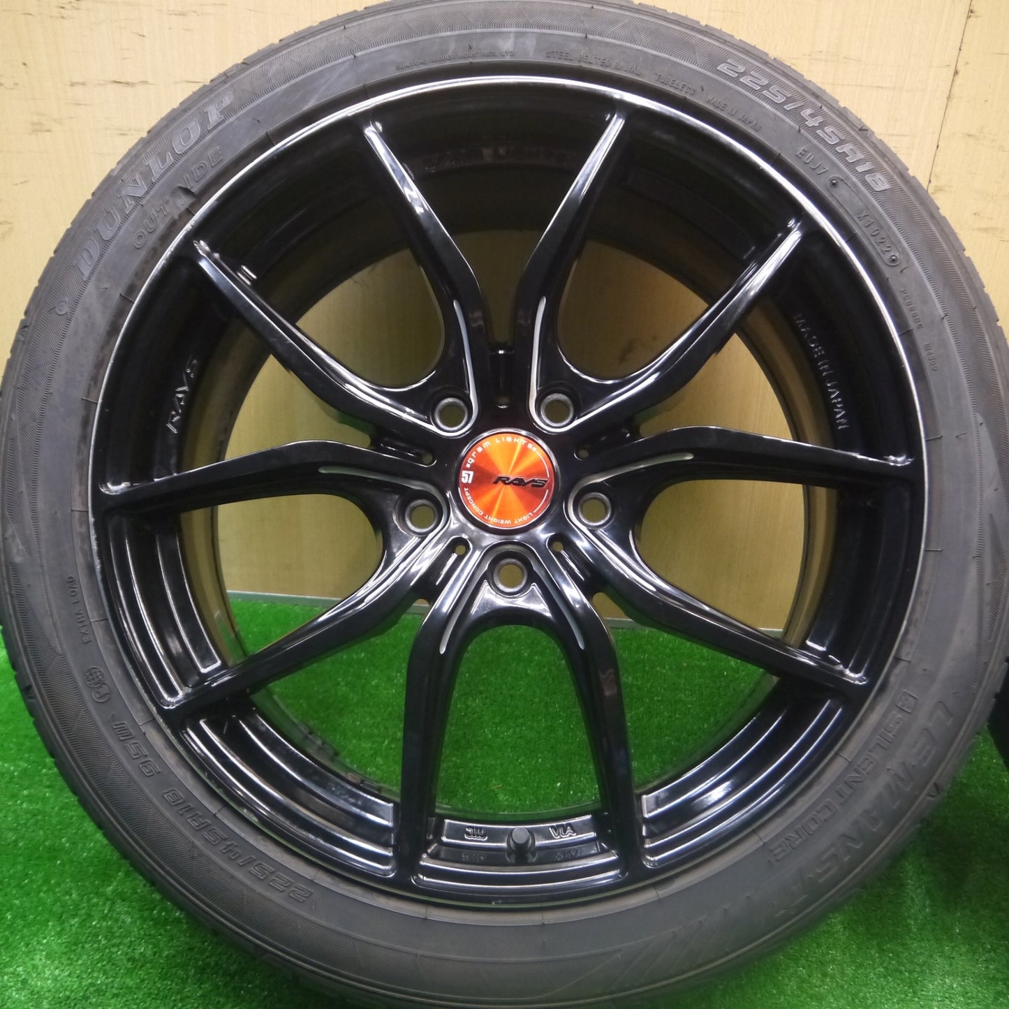 *送料無料* バリ溝！22年！8.5分★RAYS gram LIGHTS 57FXX 225/45R18 ダンロップ LE MANS V ルマン5 レイズ グラムライツ PCD114.3/5H★4082106Hノ