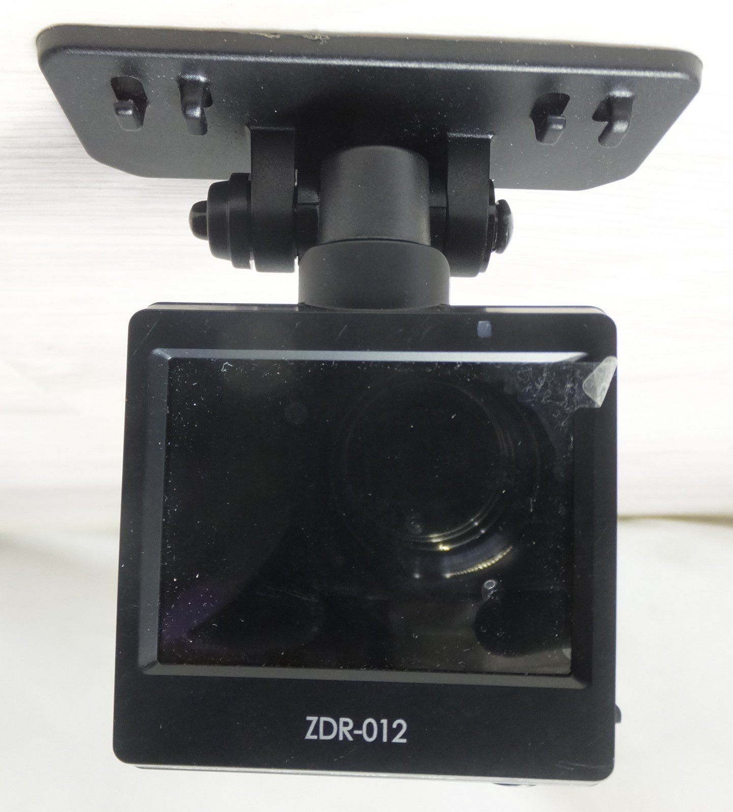 [送料無料] ◆COMTEC コムテック ドライブレコーダー ZDR-012 液晶2.3インチ 録画200万画素 フルHD◆