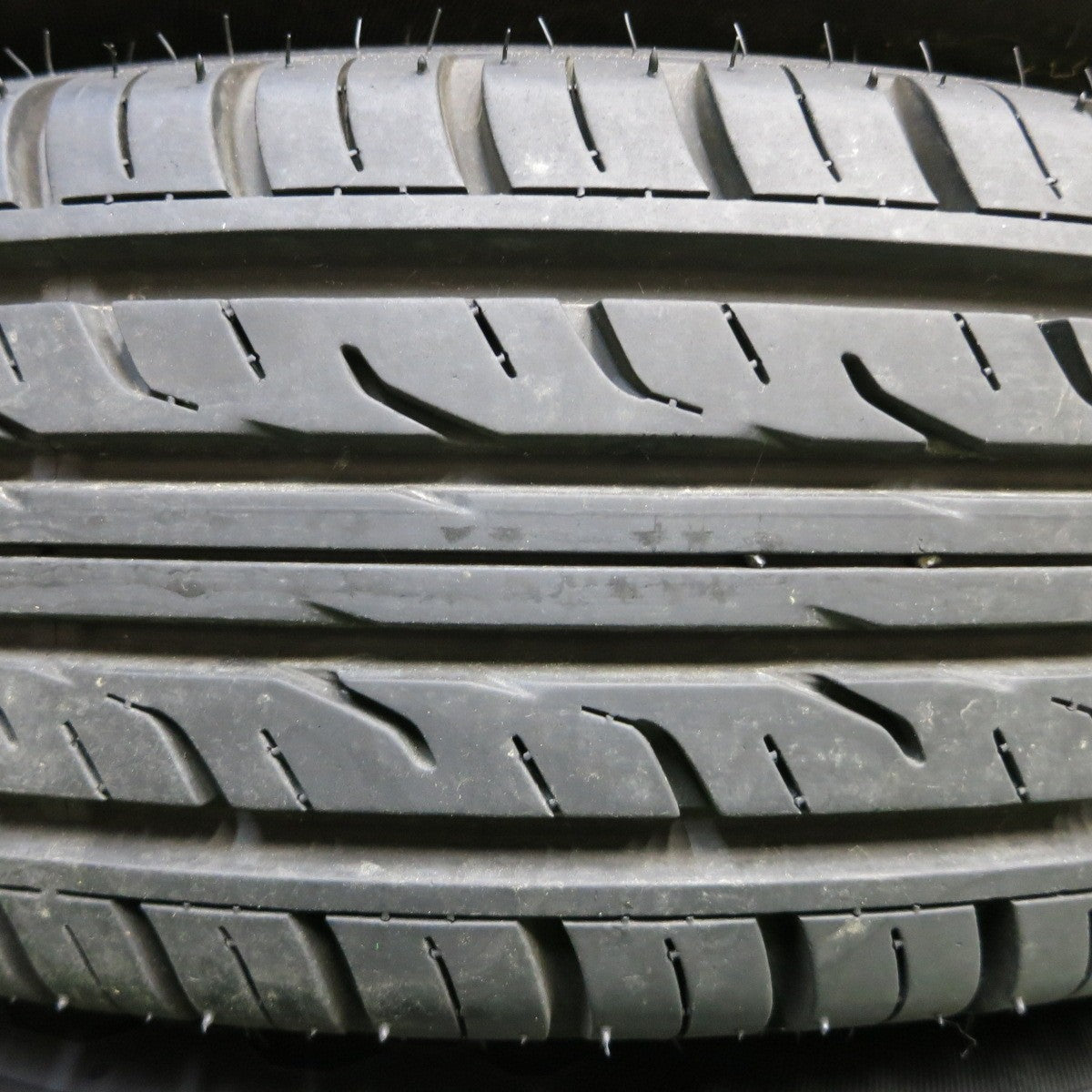 *送料無料* バリ溝！20年！9.5分★ダイハツ テリオスキッド 純正 175/80R15 ダンロップ グラントレック PT3 15インチ PCD114.3/5H★4042413イノ