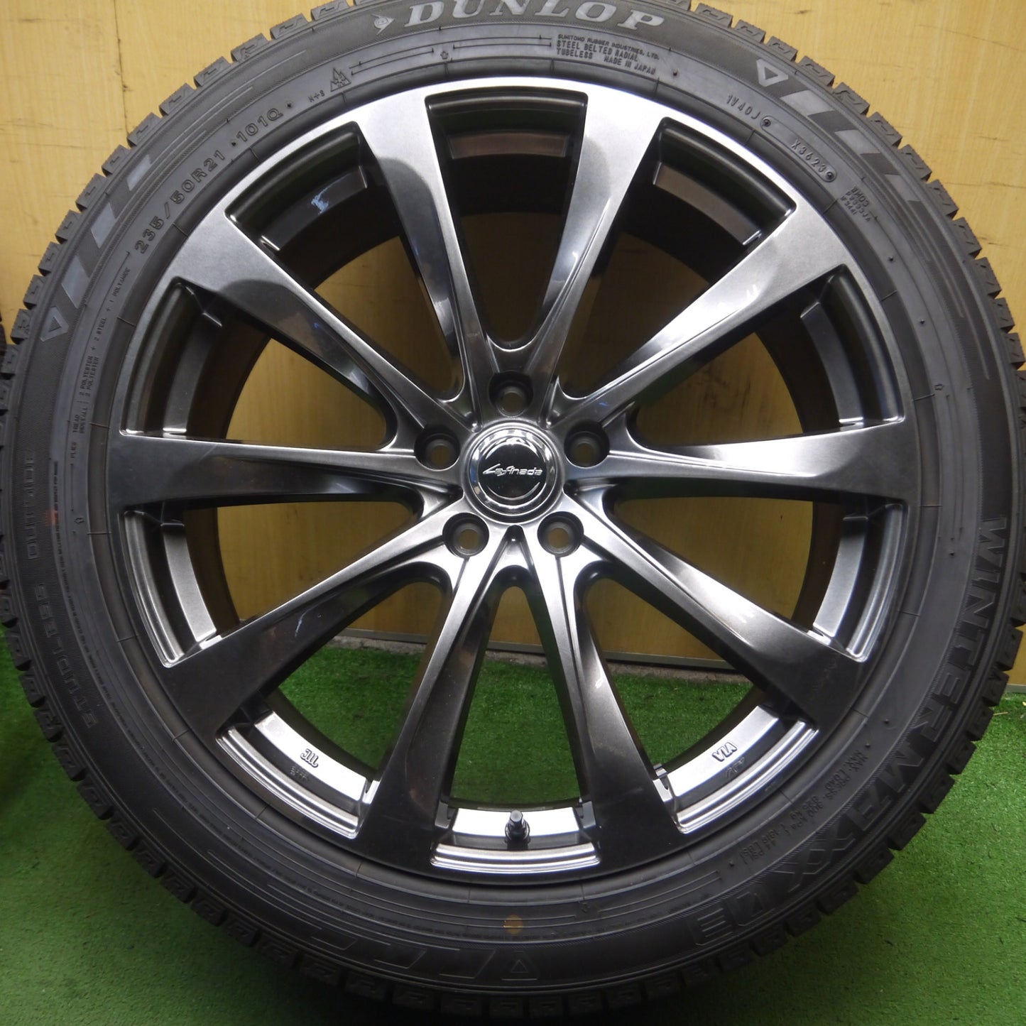 *送料無料* バリ溝！23年！キレイ！ほぼ10分★Lefinada MOTION2 235/50R21 スタッドレス ダンロップ ウインターマックス03 レフィナーダ PCD114.3/5H★4070307Hス