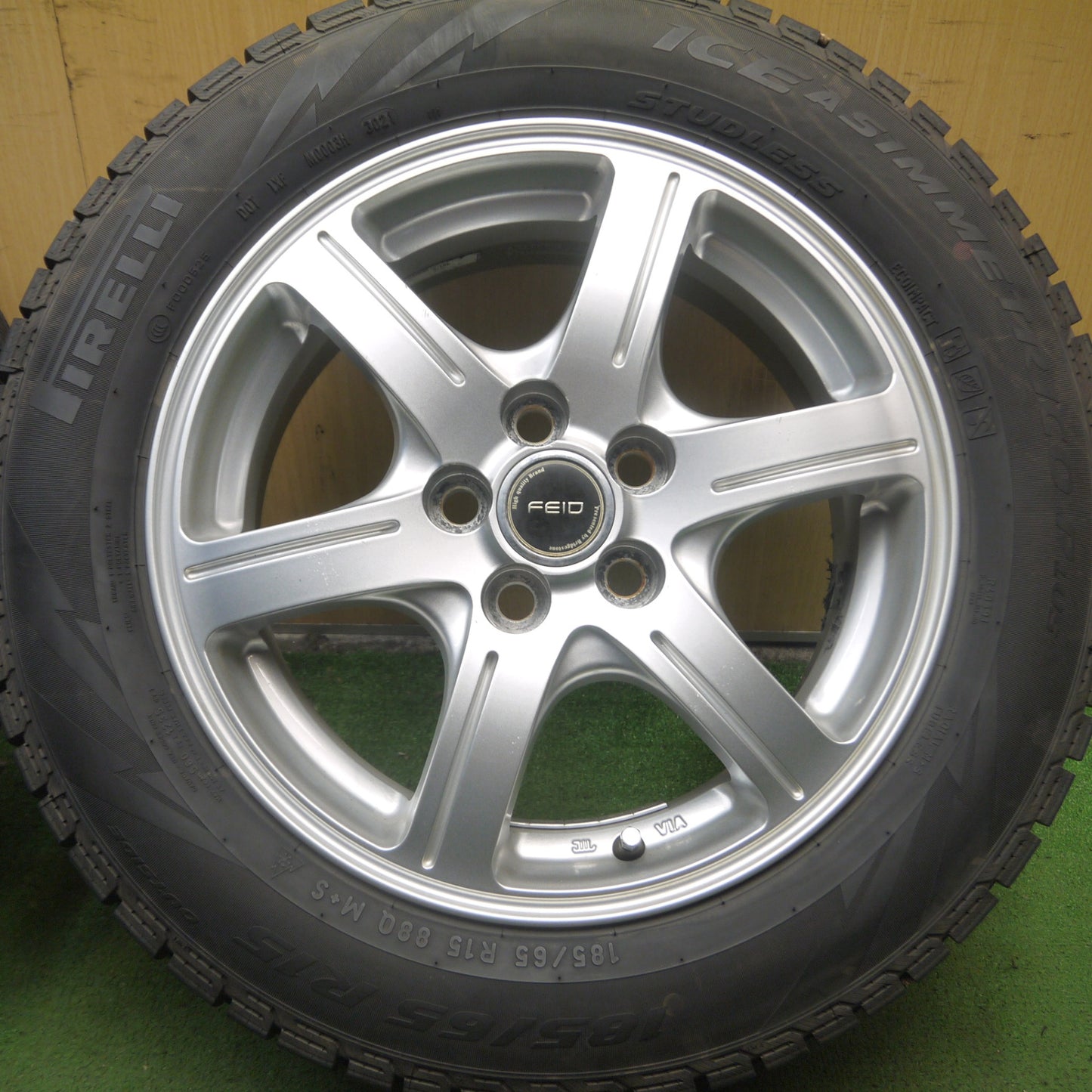 *送料無料* 4本価格！21年★スタッドレス 185/65R15 ピレリ アイスアシンメトリコ プラス FEID 15インチ PCD100/5H★4071709Hス