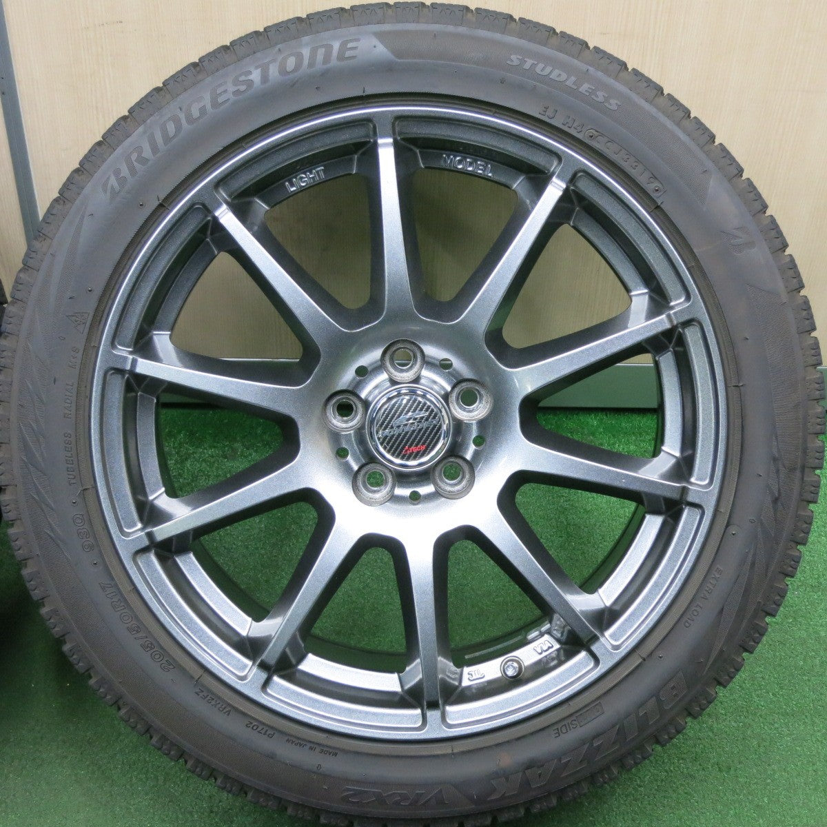 *送料無料* バリ溝！9.5分★インプレッサ等 205/50R17 スタッドレス ブリヂストン ブリザック VRX2 SCHNEIDER シュナイダー PCD100/5H★4040909TNス