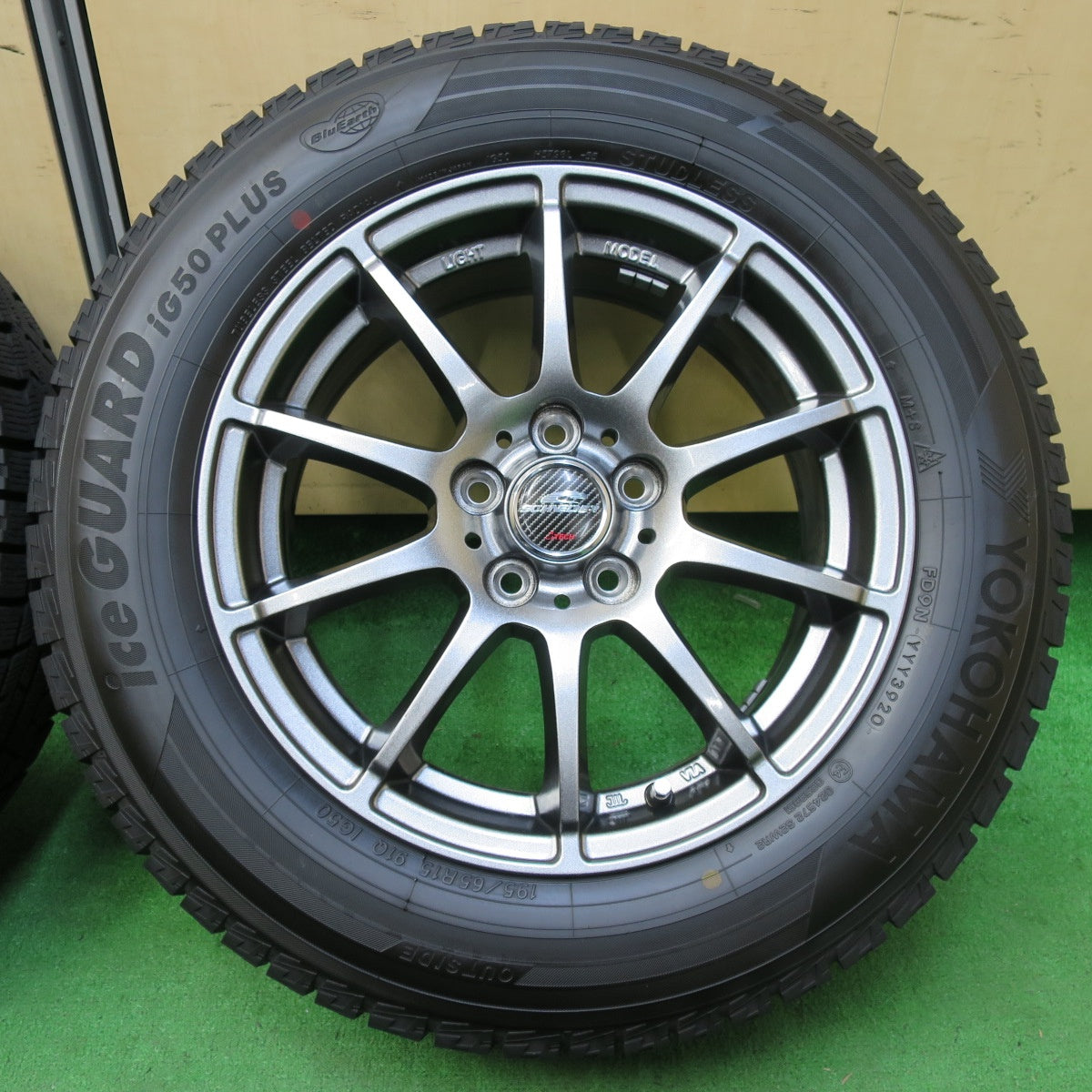 *送料無料* バリ溝！20年！キレイ！ほぼ10分★プリウス等 195/65R15 スタッドレス ヨコハマ アイスガード iG50 プラス  SCHNEIDER シュナイダー PCD100/5H★4071801イス