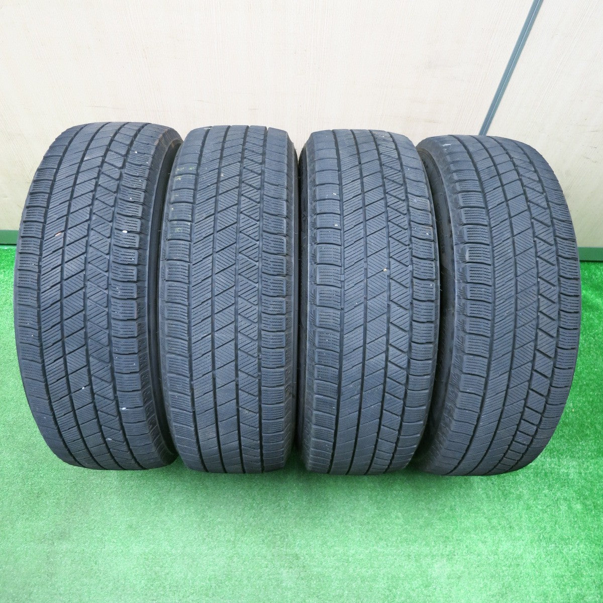 [送料無料] キレイ！22年★スタッドレス 195/65R15 ブリヂストン ブリザック VRX3 TOPRUN トップラン 15インチ PCD114.3/5H★4121103NJス