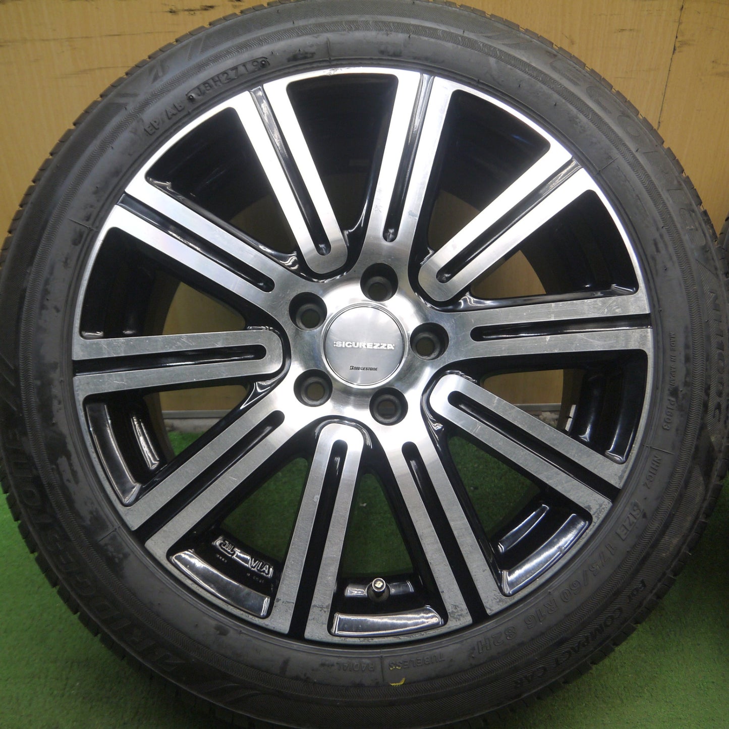 *送料無料* バリ溝！9.5分★ラクティス等 175/60R16 ブリヂストン エコピア NH100C :SICUREZZA ブリヂストン製 PCD100/5H★4052206Hノ