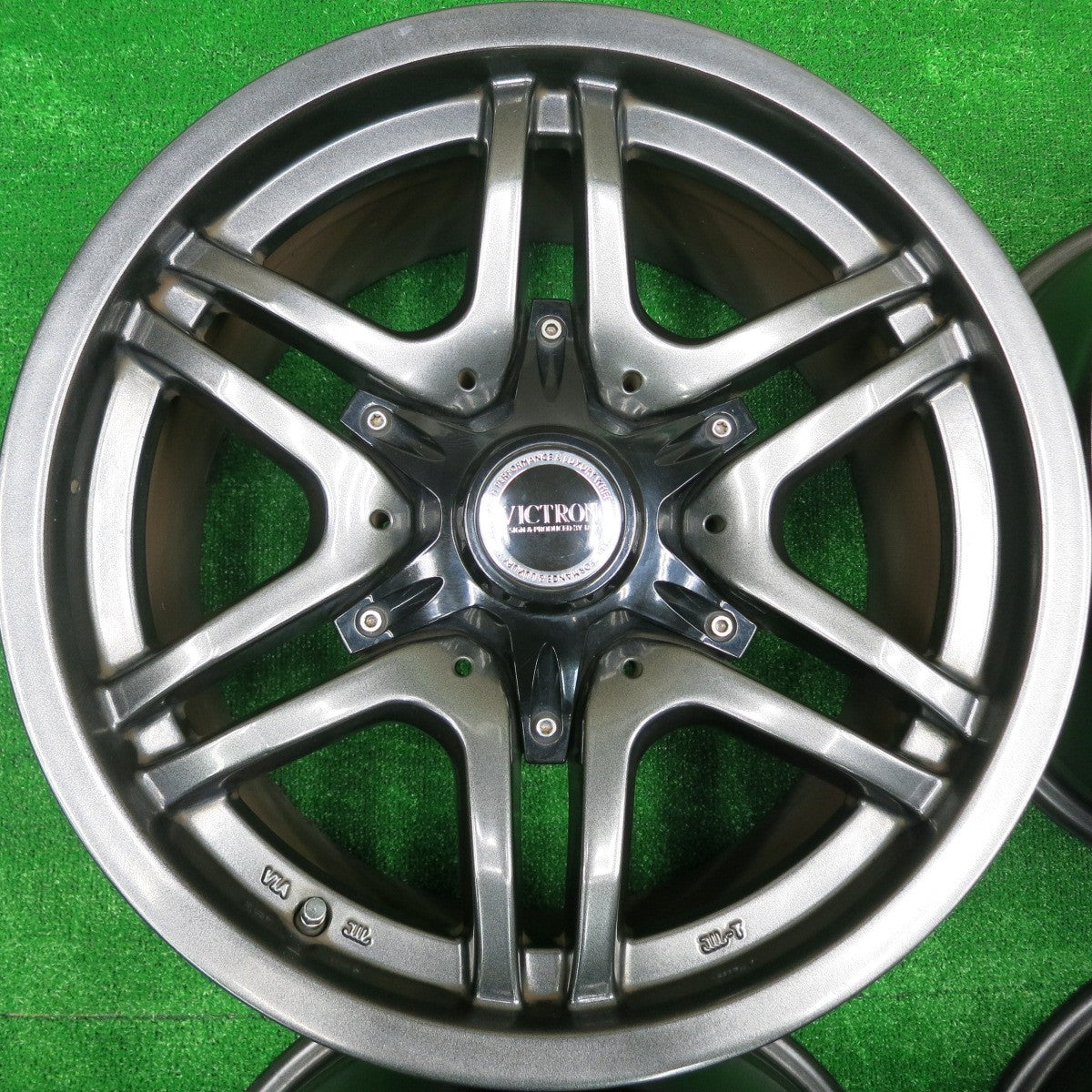 *送料無料* キレイ★ランクル 等 JAOS VICTRON ホイール 17インチ ジャオス ヴィクトロン 17×8J  PCD139.7/6H★4072003HAホ