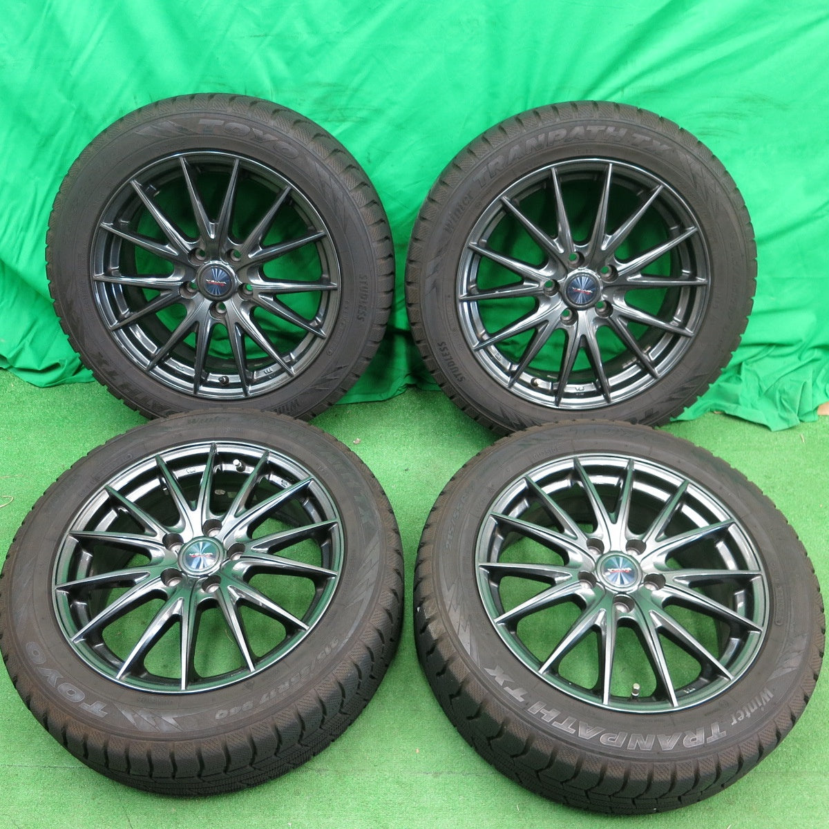 *送料無料* バリ溝！20年！キレイ！9.5分★スタッドレス 215/55R17 トーヨー ウインター トランパス TX VELVA SPORTZ ヴェルヴァ PCD114.3/5H★4042205ナス