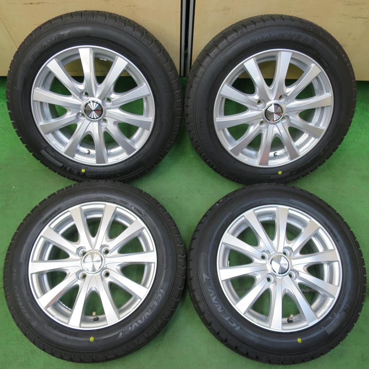 [送料無料] 未使用！22年★スタッドレス 165/65R14 グッドイヤー アイスナビ7 ravrion RS01 ラブリオン 14インチ PCD100/4H★5011514イス