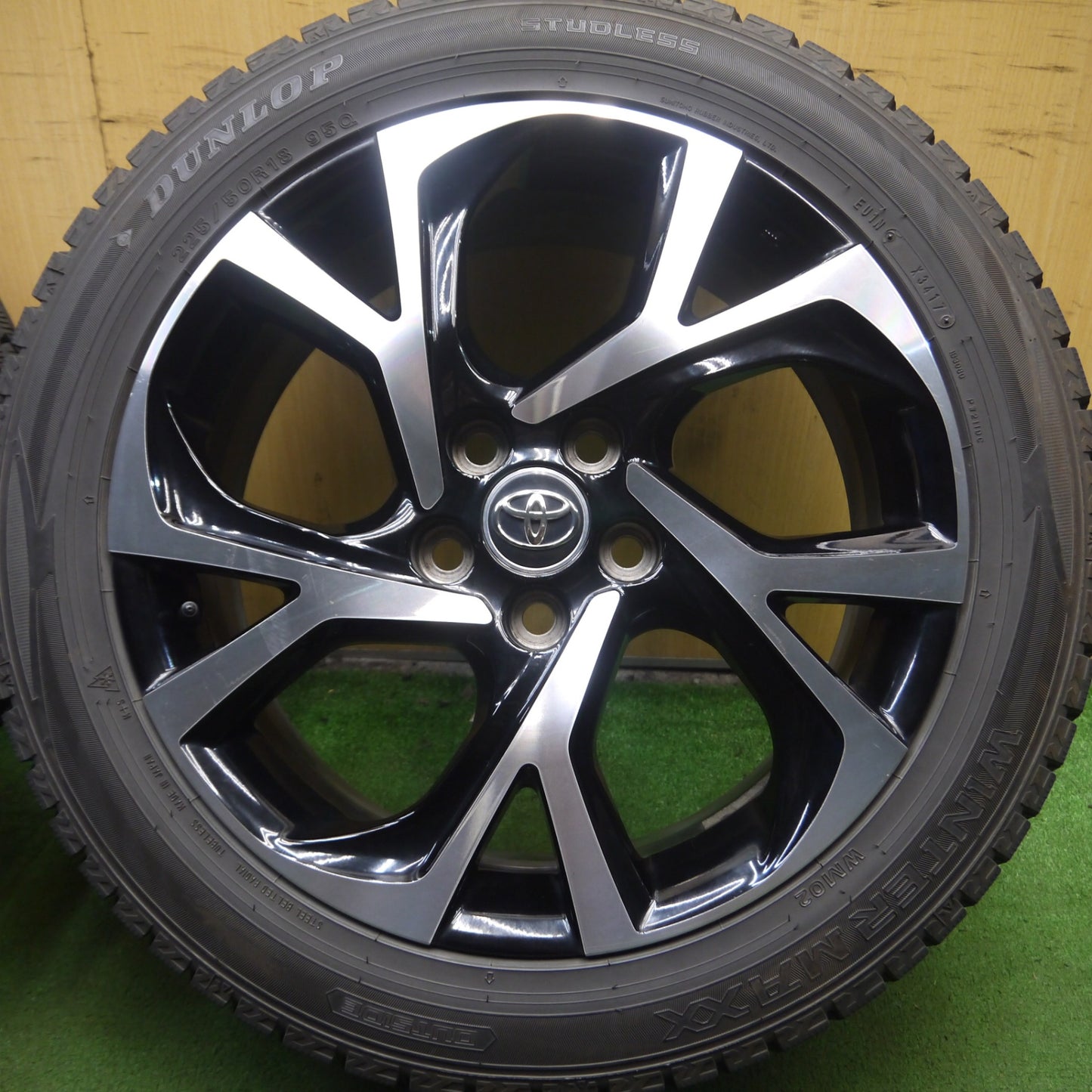 *送料無料* バリ溝！9分★トヨタ C-HR 純正 225/50R18 スタッドレス ダンロップ ウインターマックス WM02 18インチ PCD114.3/5H★4032610Hス