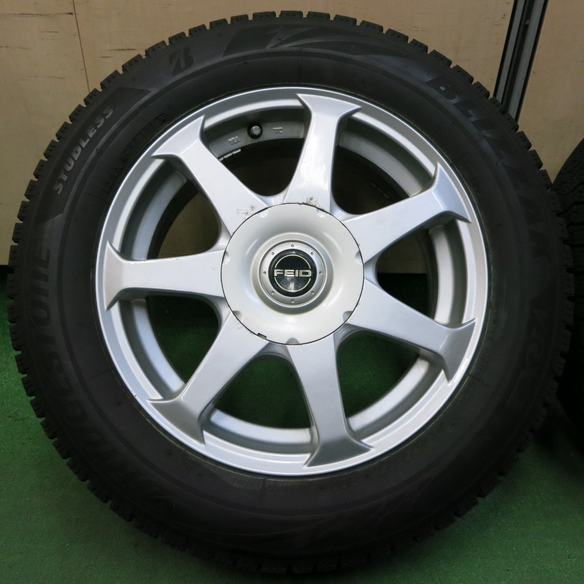 *送料無料* バリ溝！9分★スタッドレス 185/65R15 ブリヂストン ブリザック VRX2 FEID 15インチ PCD100 114.3/4H マルチ★4051005イス