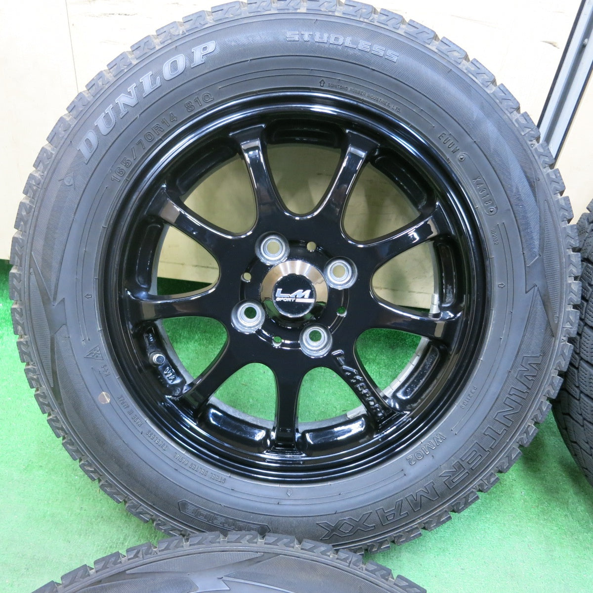 [送料無料] バリ溝！キレイ！9分★スタッドレス LM SPORT 165/70R14 ダンロップ ウインターマックス WM02  LMスポーツ 14インチ PCD100/4H★4111211SYス