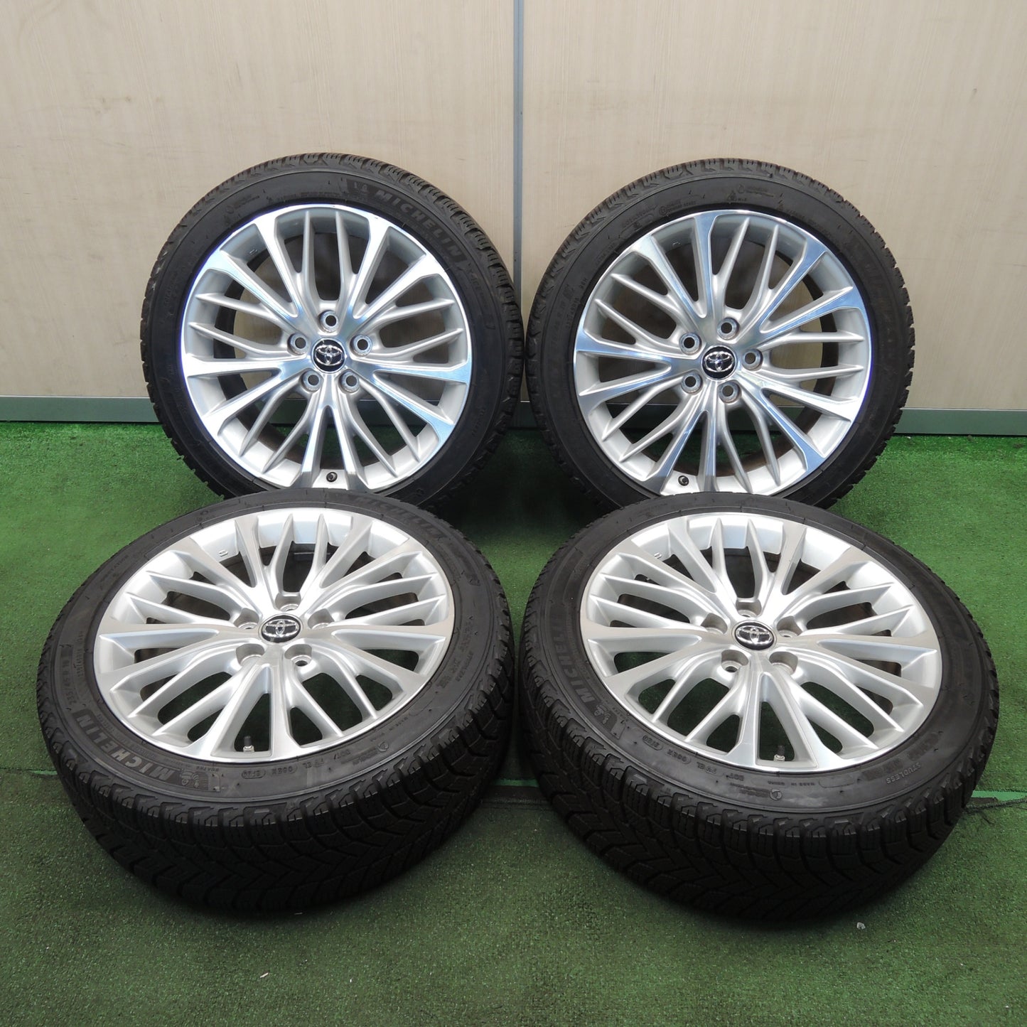 *送料無料* センサー付！バリ溝！20年！9.5分★トヨタ 70系 カムリ 純正 235/45R18 スタッドレス ミシュラン X-ICE SNOW PCD114.3/5H★4031801NJス