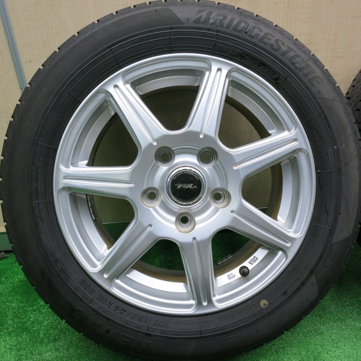 送料無料] バリ溝！24年！キレイ！9.5分以上☆185/65R15 ブリヂストン NEWNO TOPRUN トップラン ニューノ 15イ |  名古屋/岐阜の中古カー用品・工具の買取/販売ならガレージゲット