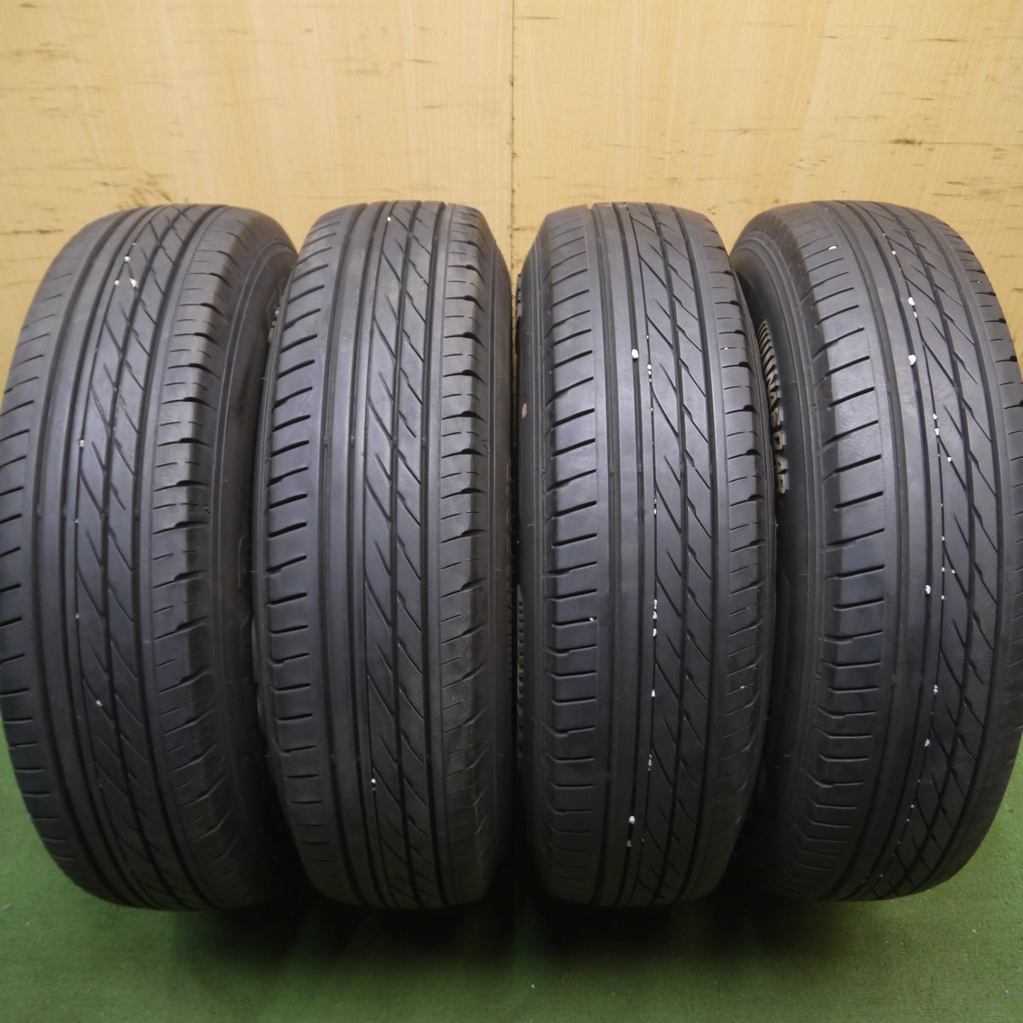 *送料無料* バリ溝！21年！キレイ！8.5分★ハイエース等 DAYTONA 195/80R15 グッドイヤー イーグル #1 ホワイトレター デイトナ PCD139.7/6H★4051401Hノ