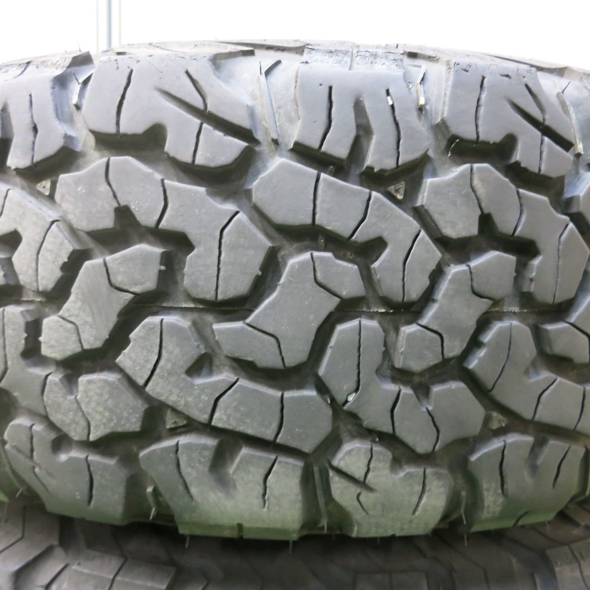 [送料無料] バリ溝！21年！綺麗！9.5分★RAYS DAYTONA M9 215/70R16 BFグッドリッチ All-Terrain T/A KO2 ホワイトレター レイズ デイトナ PCD139.7/6H★4102301SYノ